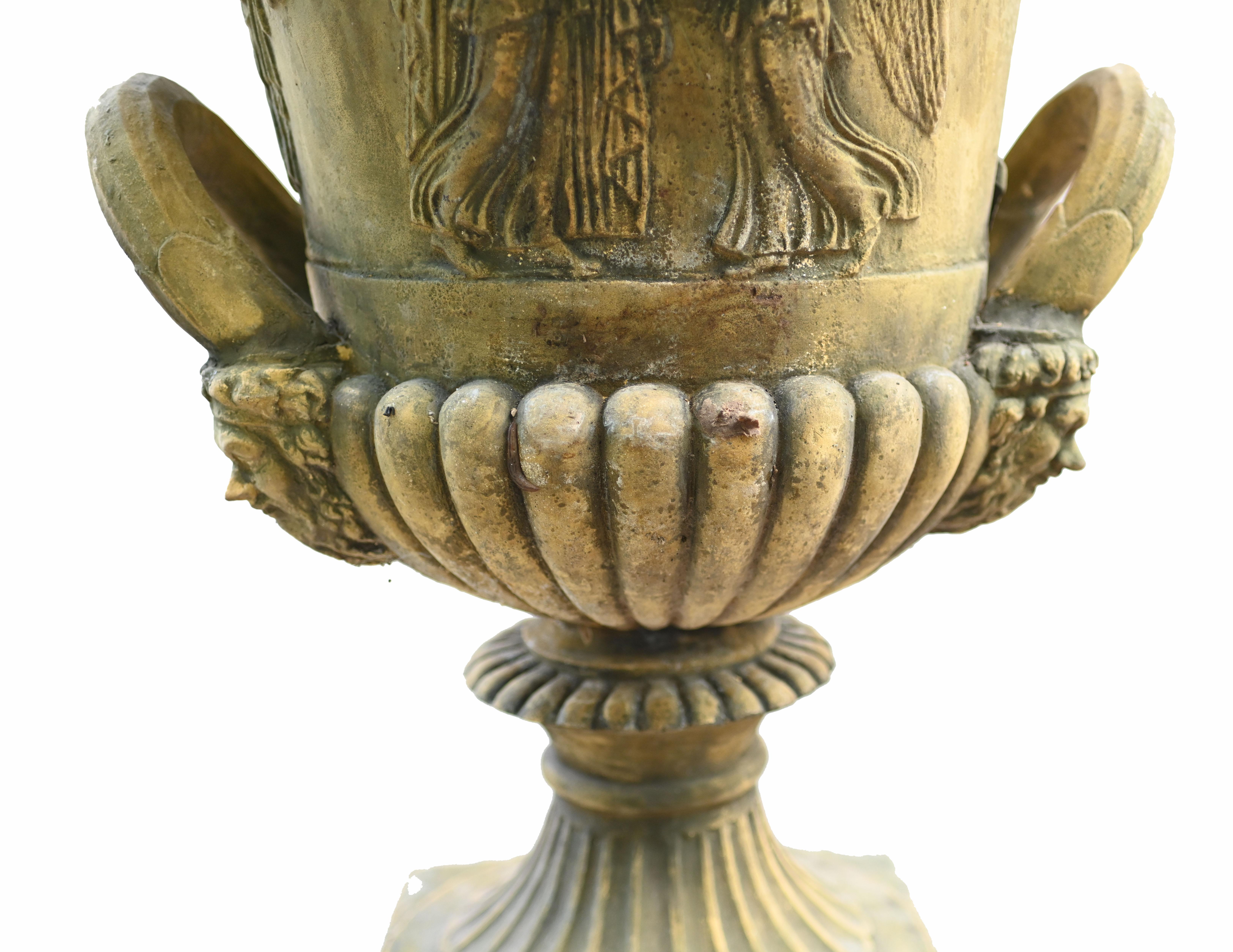 Pareja de Urnas de Jardín Campana Base Pedestal Clásica Thomas Hope Terracota en venta 9