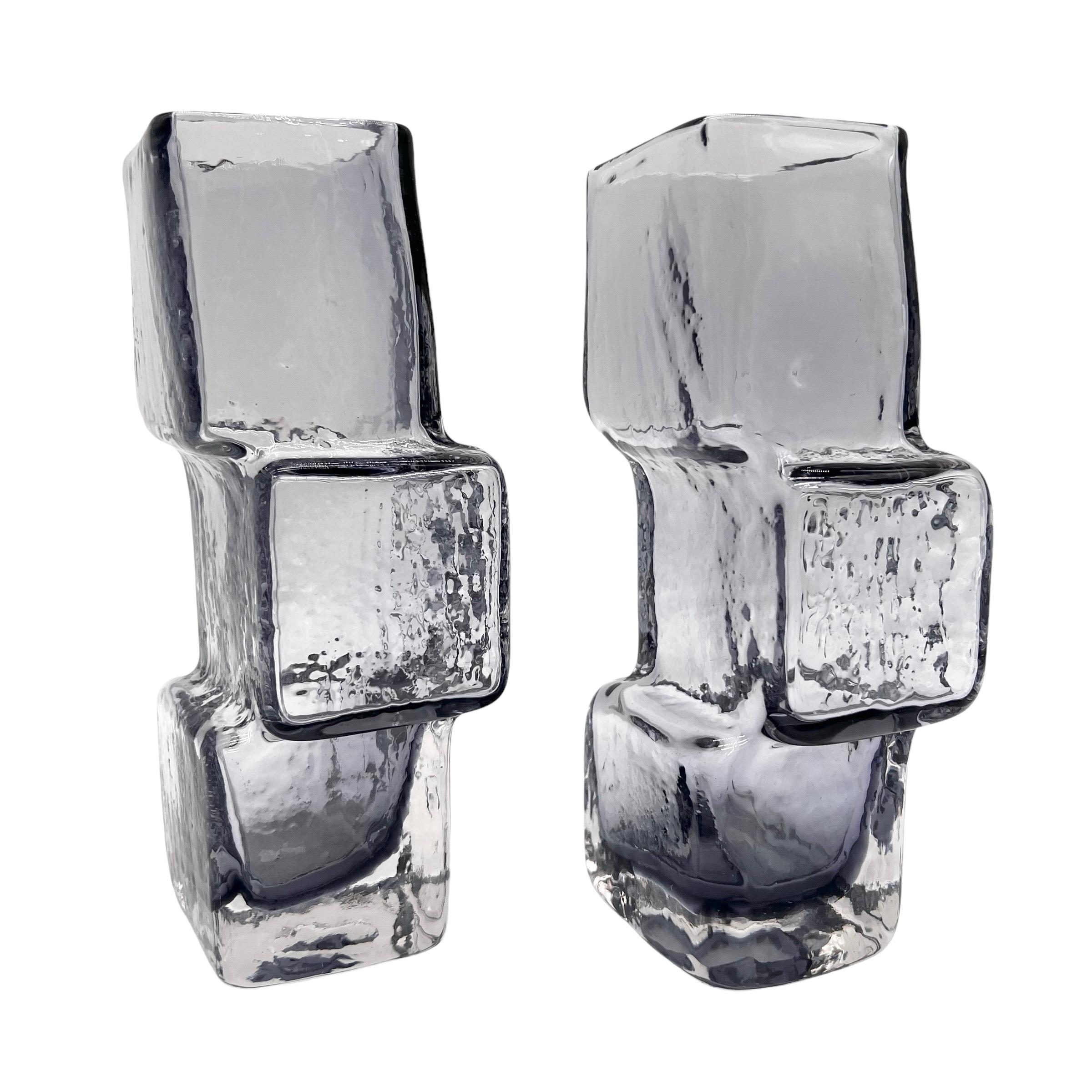 Pair Geoffrey Baxter Rare Lilac 'Drunken Bricklayer' Vases for Whitefriars In Good Condition In New York, NY