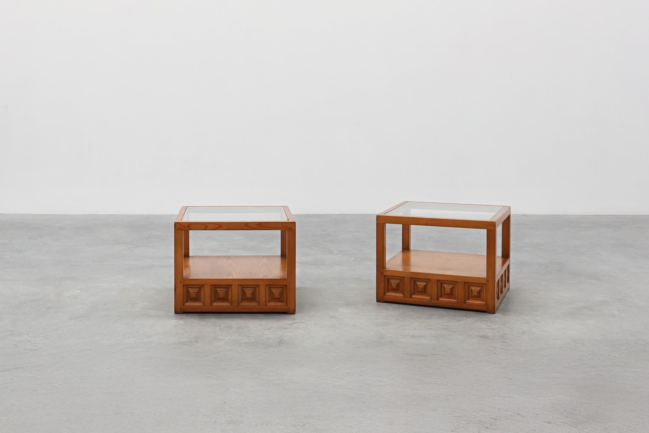 Pair geographical designed square Biosca coffee tables in pine wood, Spain 1960s For Sale 7