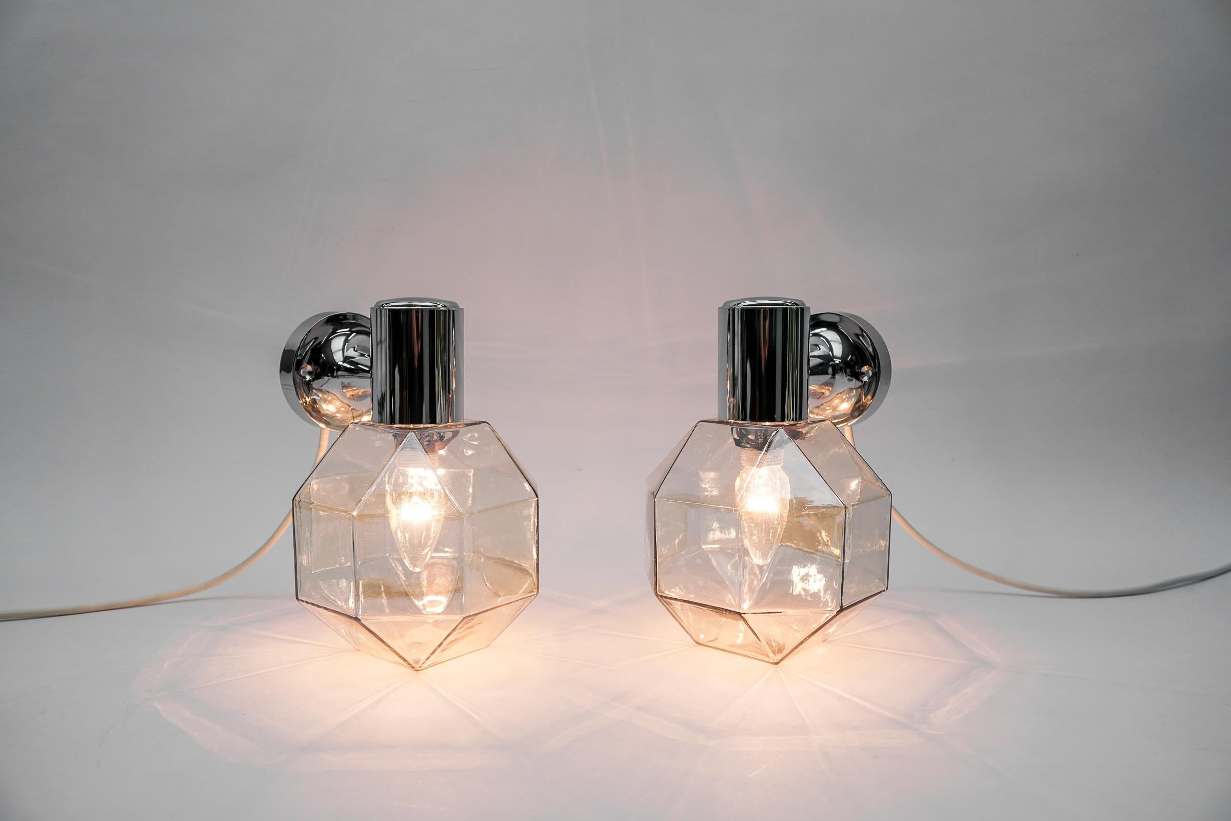 The great thing about these wall lamps are the ON-OFF switches underneath the glass shades, the round curved knob which is almost the WHOLE size of the bottom part of the lamp. 

The pendant lamp comes with each 1 x E14 / E15 Edison screw fit bulb