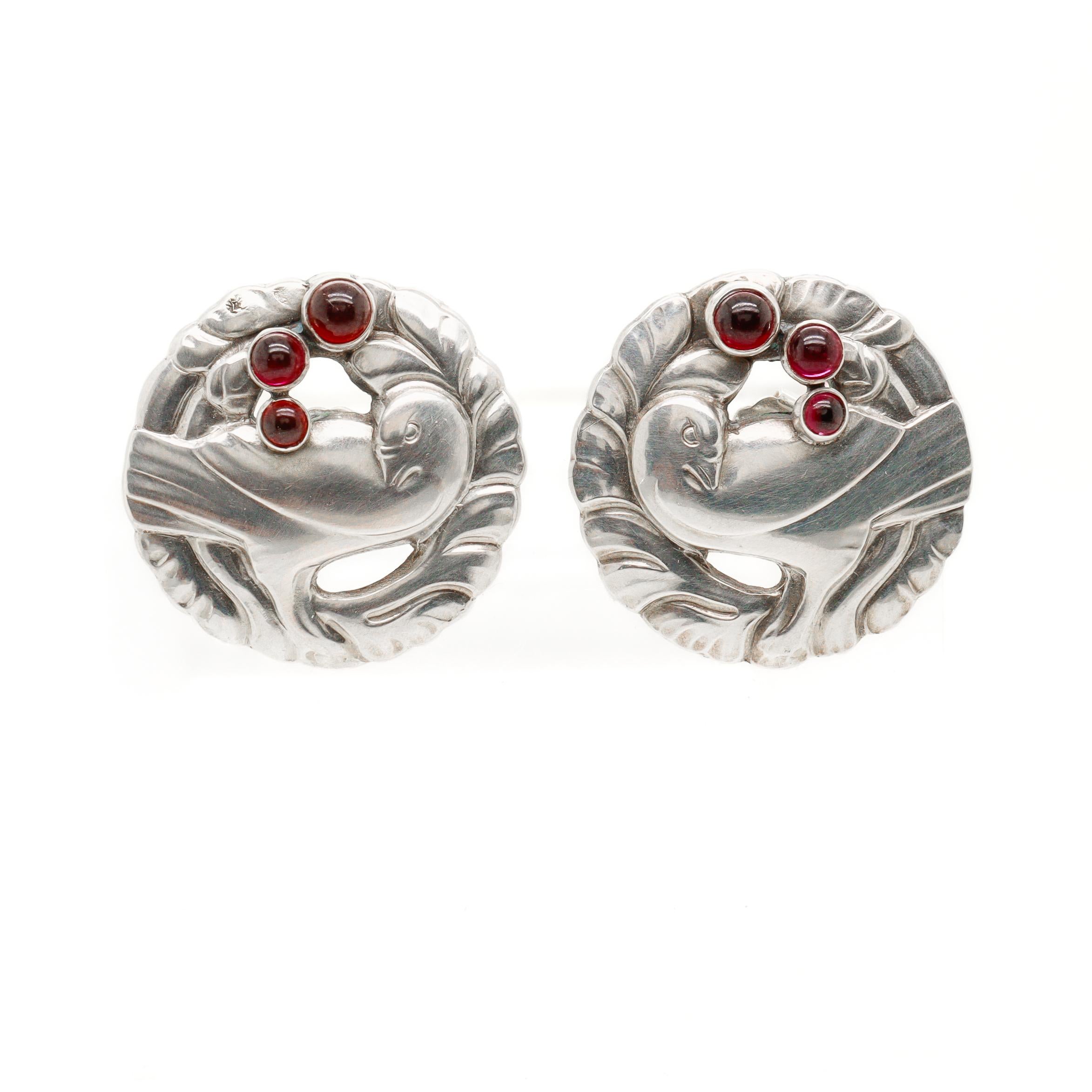 Pair Georg Jensen Sterling Silver & Garnet Gemstone Cabochon Dove Earrings No 66 In condizioni discrete in vendita a Philadelphia, PA