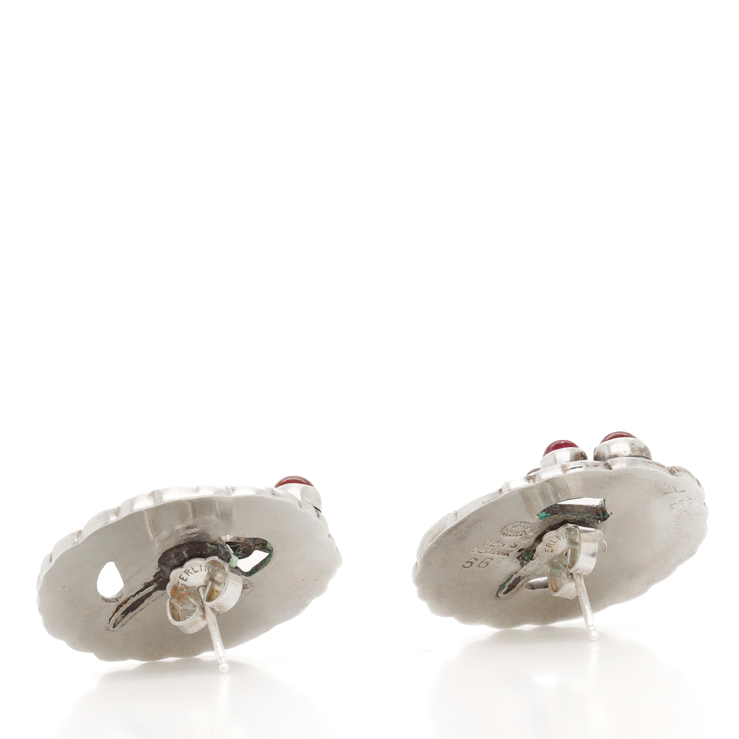 Pair Georg Jensen Sterling Silver & Garnet Gemstone Cabochon Dove Earrings No 66 in vendita 3