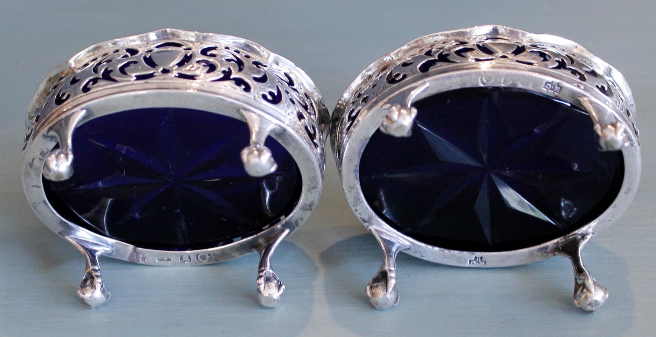 Pair George III Sterling Salt Cellars, David and Robert Hennell 1769 For Sale 2