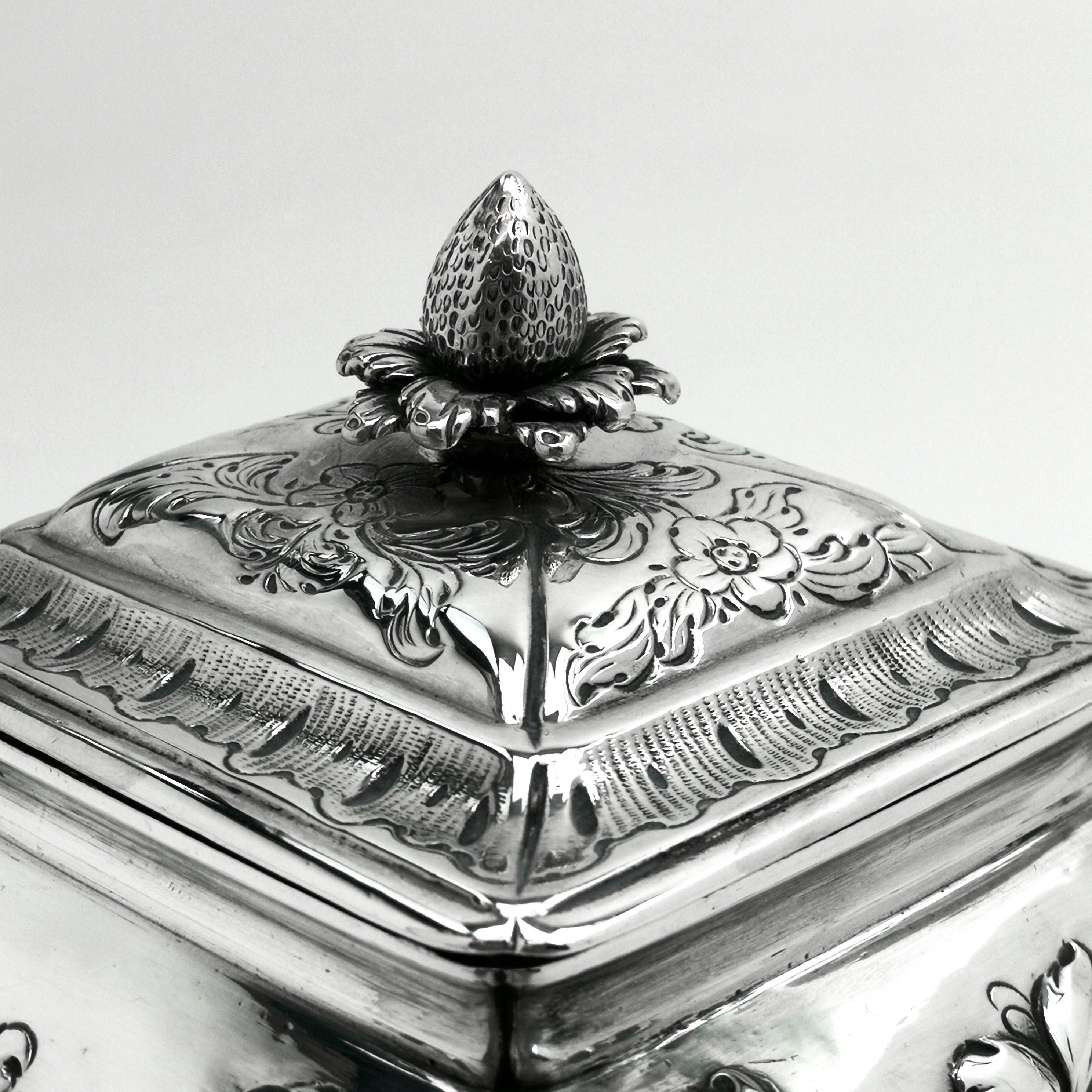 Pair of Georgian Antique Sterling Silver Tea Caddies 1761 Tea Caddy Boxes In Good Condition In London, GB
