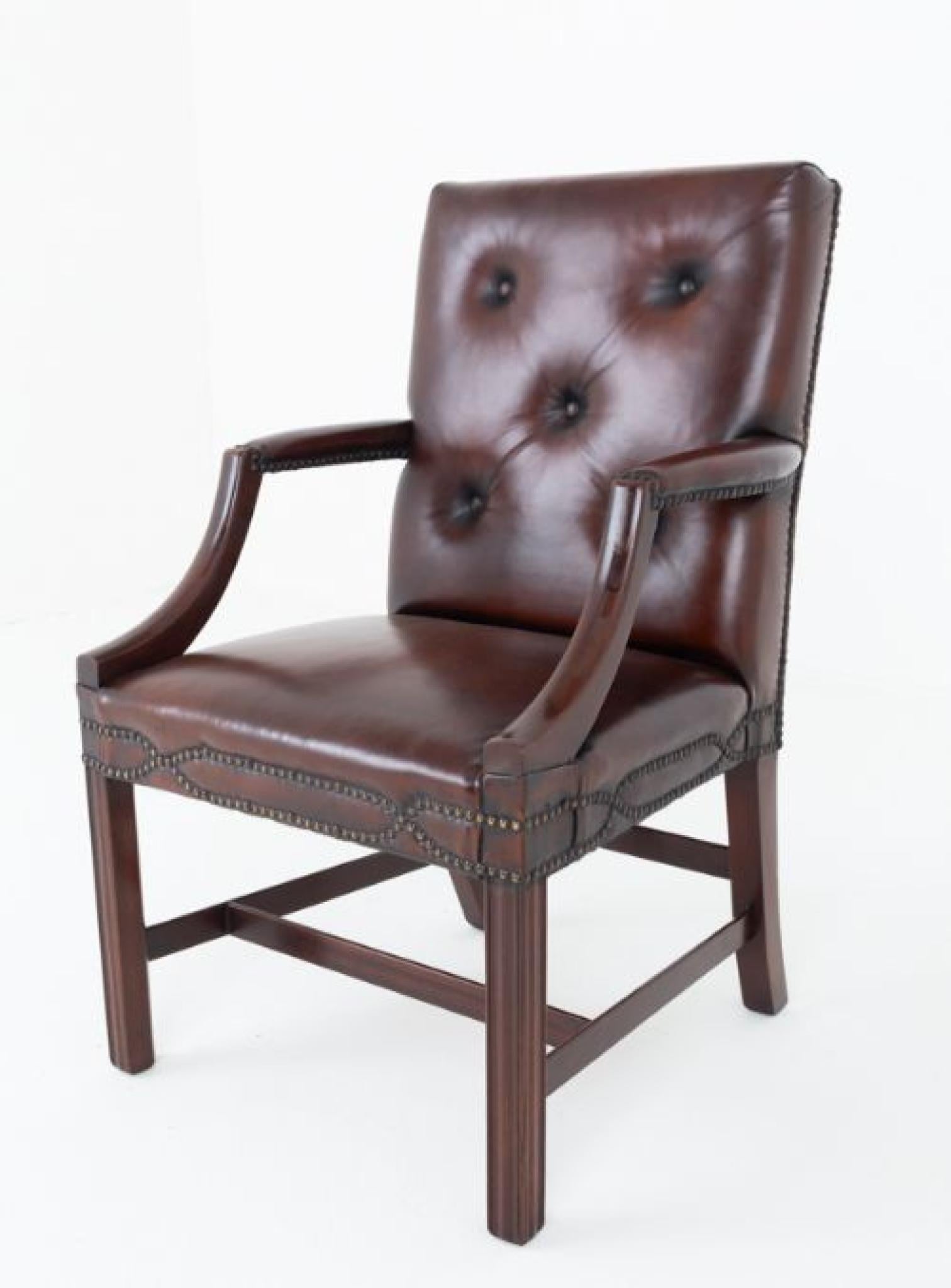 Pair Georgian Gainsborough Arm Chairs Leather Revival in vendita 1