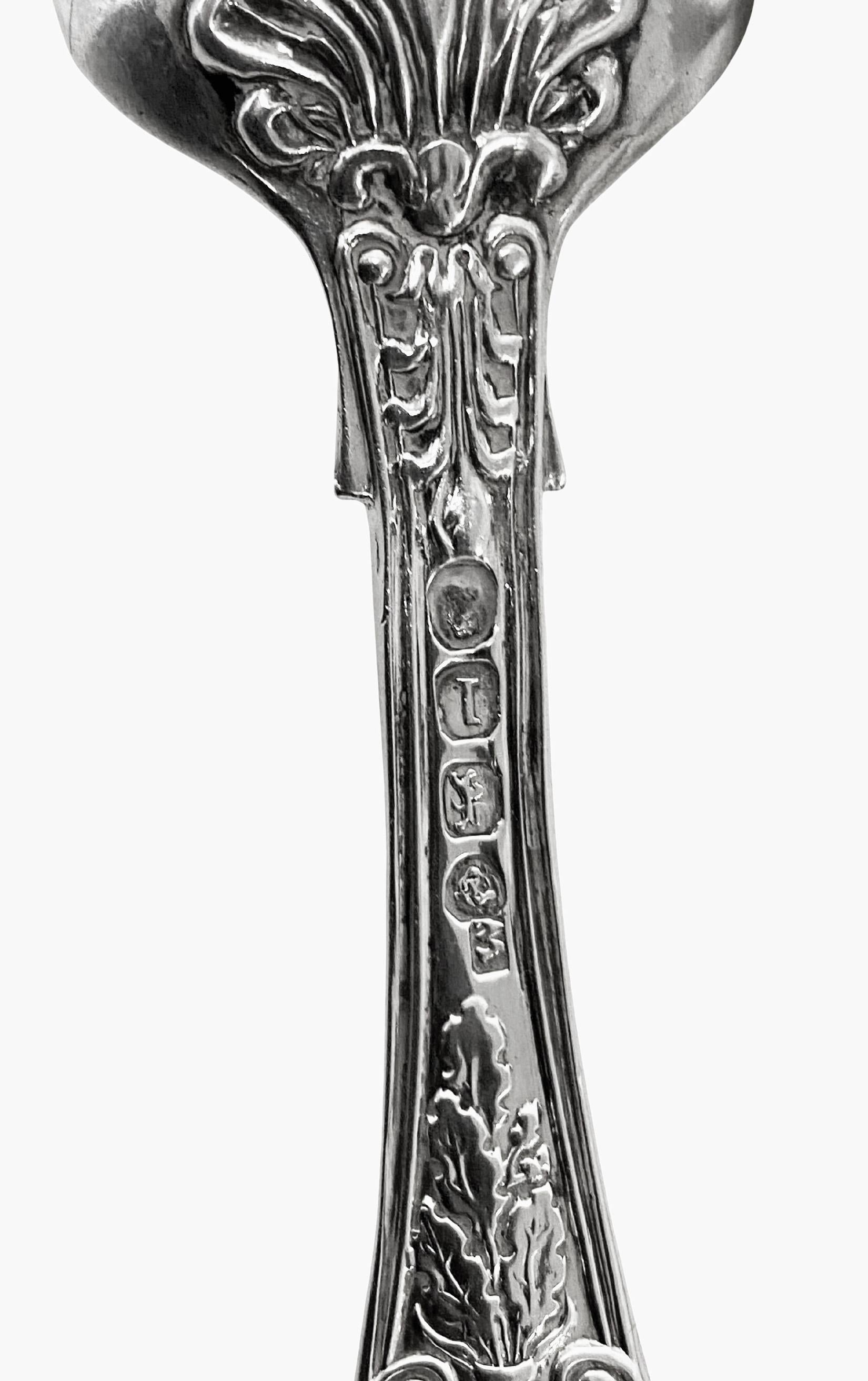 Argent sterling Paire de cuillères à sel Kings Honseysuckle 1826 Chawner en vente