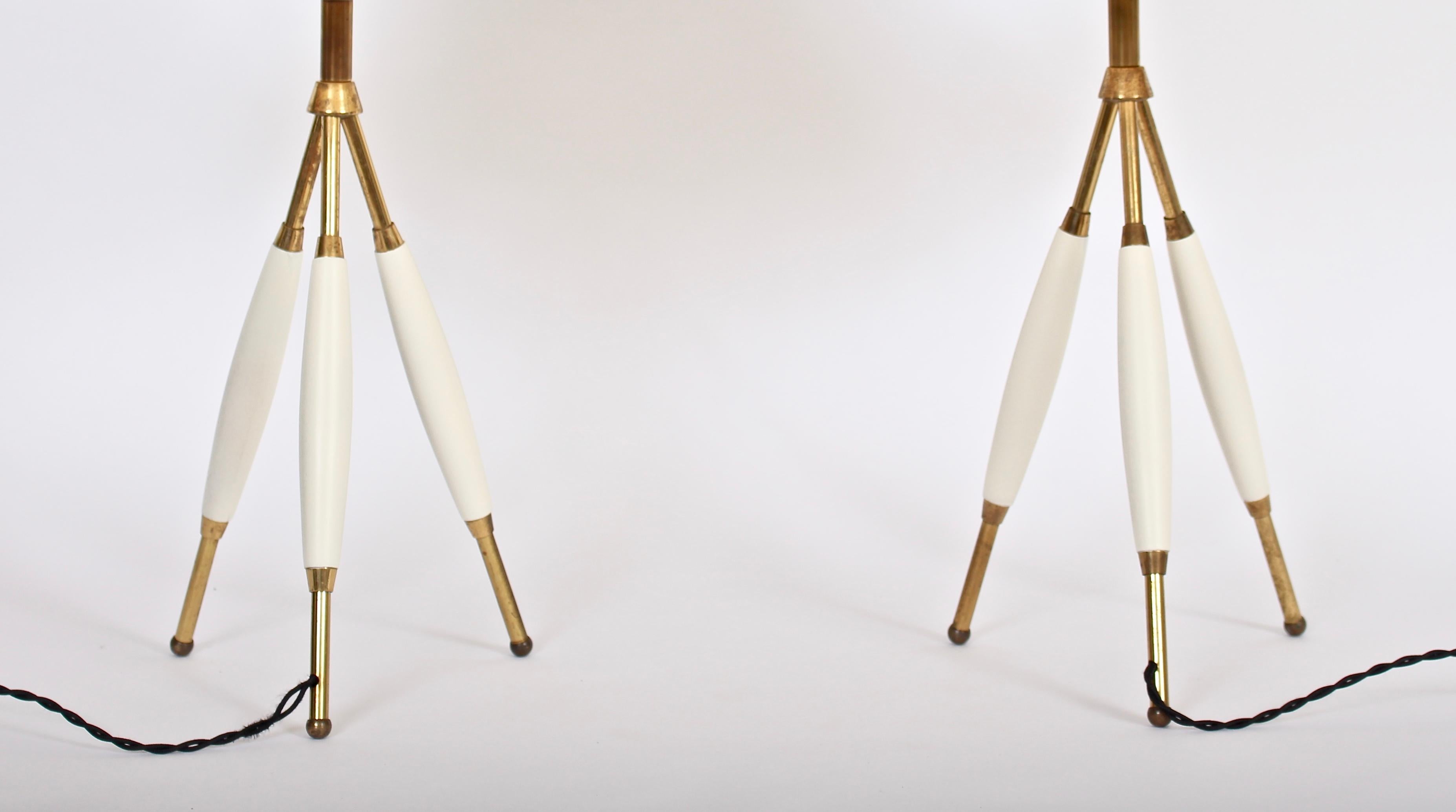 American Gerald Thurston for Lightolier Brass & Off-White Tripod Table Lamps, 1950s, Pair