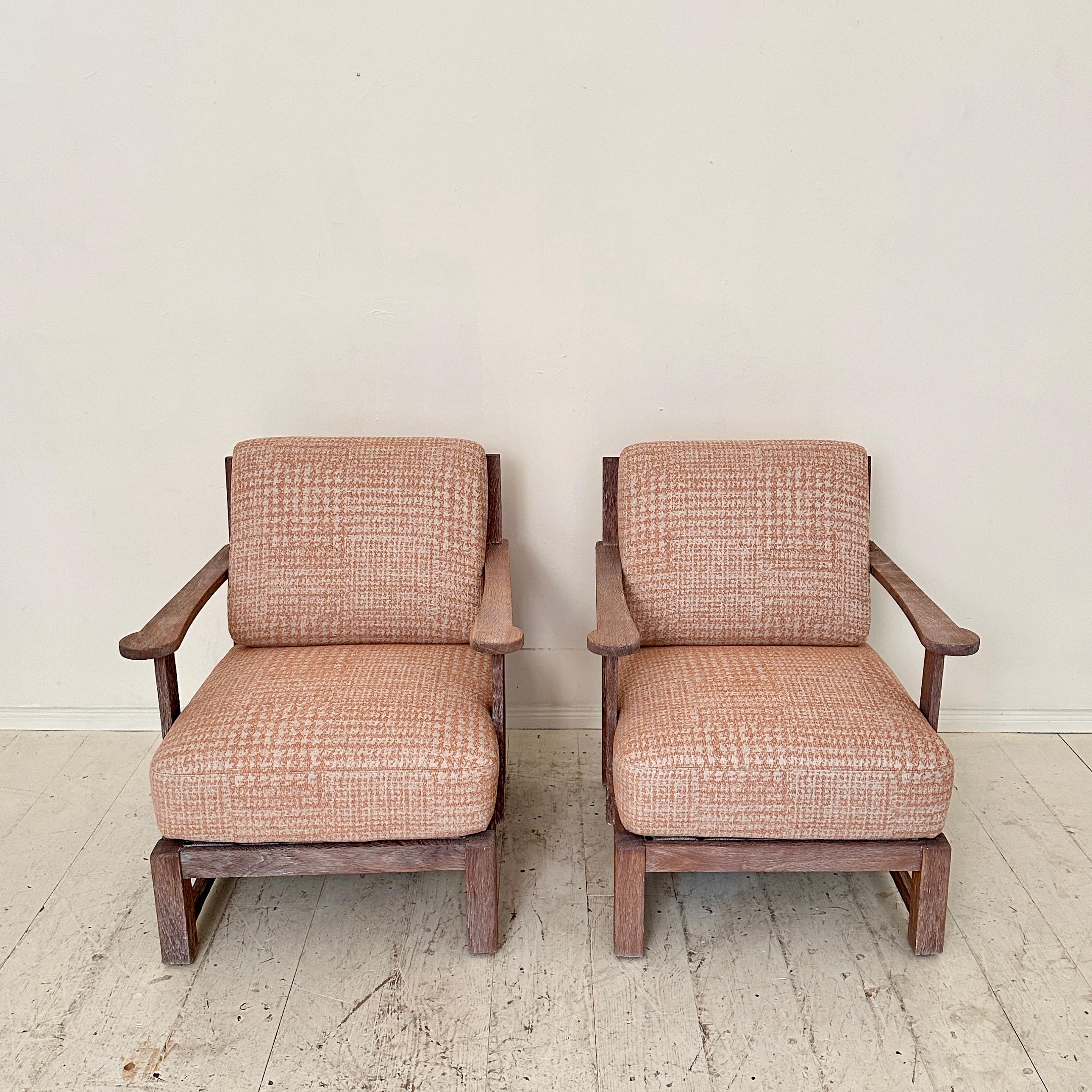 Paar deutsche Art-Déco-Sessel aus massiver Eiche und rosagrauem Stoff, 1920 im Angebot 6