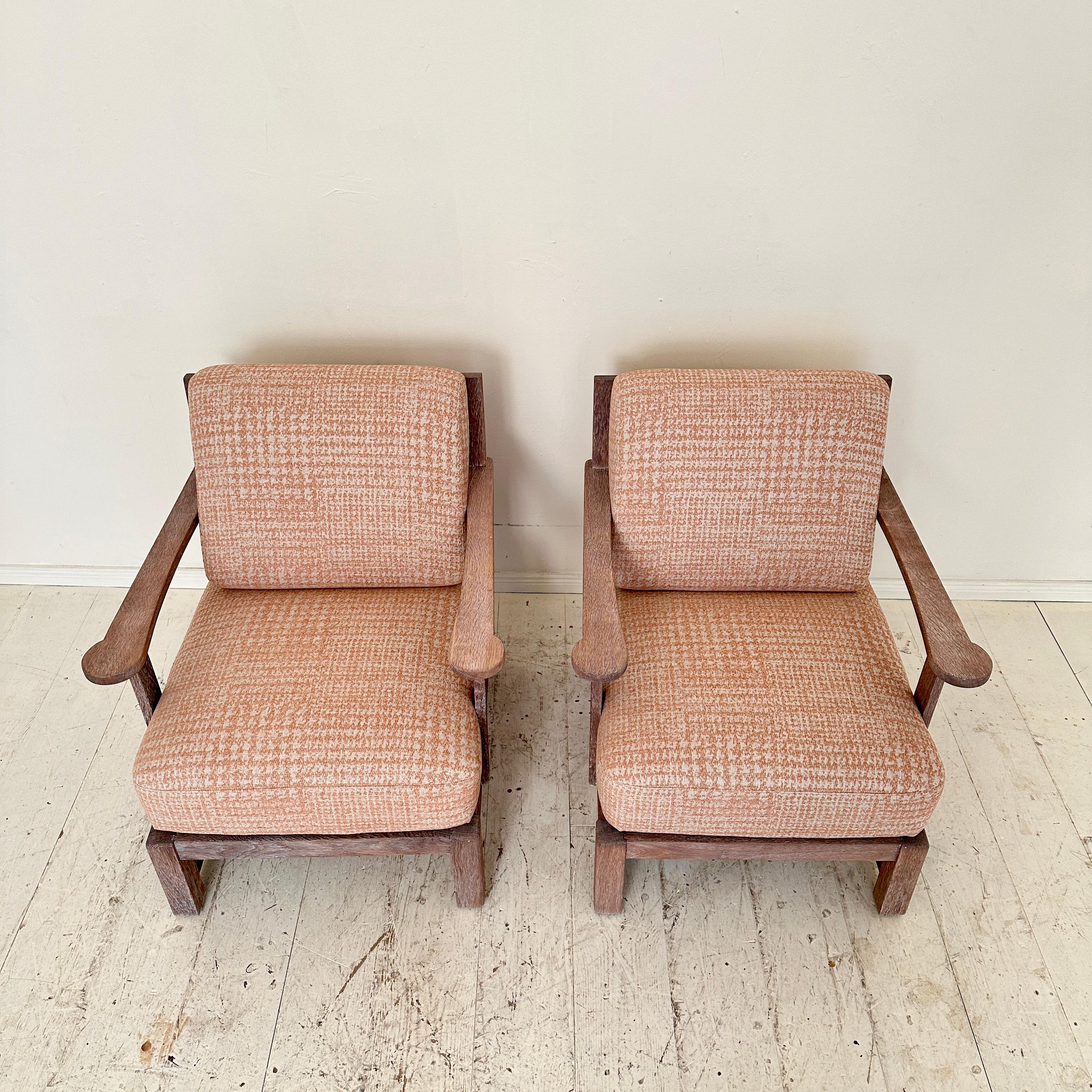Pair German Art Deco Armchairs out of solid Oak and in Rosa Grey Fabric, 1920 For Sale 9