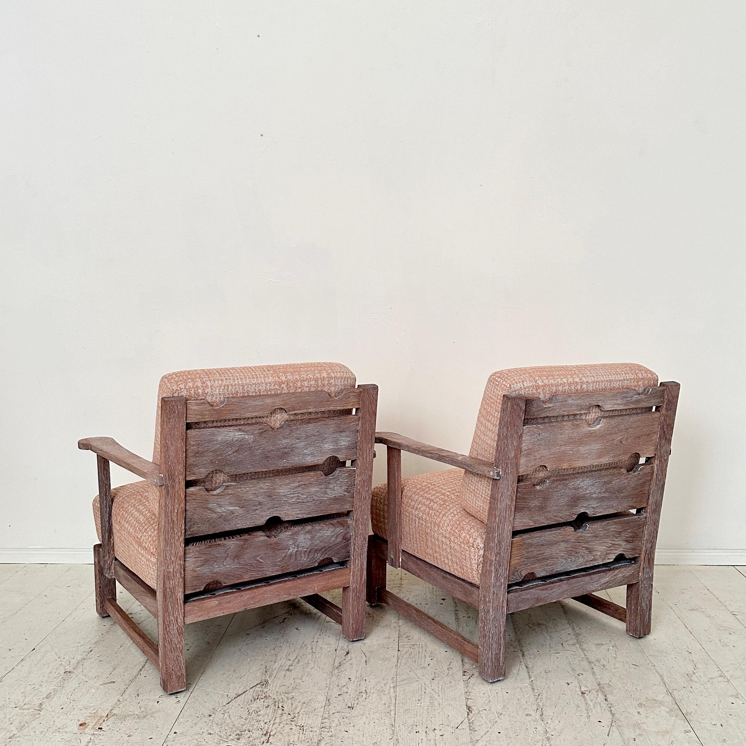 Pair German Art Deco Armchairs out of solid Oak and in Rosa Grey Fabric, 1920 For Sale 14