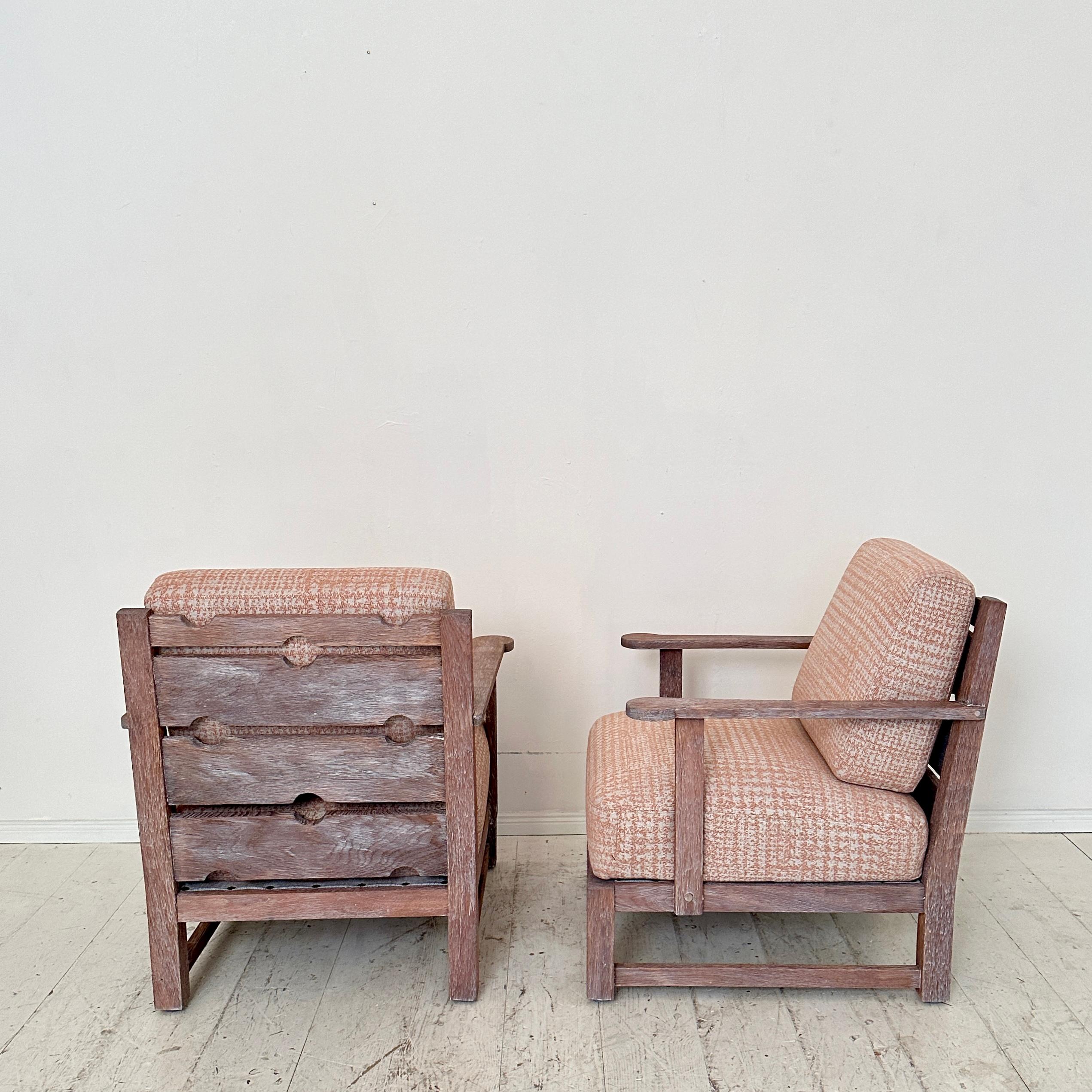 Pair German Art Deco Armchairs out of solid Oak and in Rosa Grey Fabric, 1920 For Sale 16