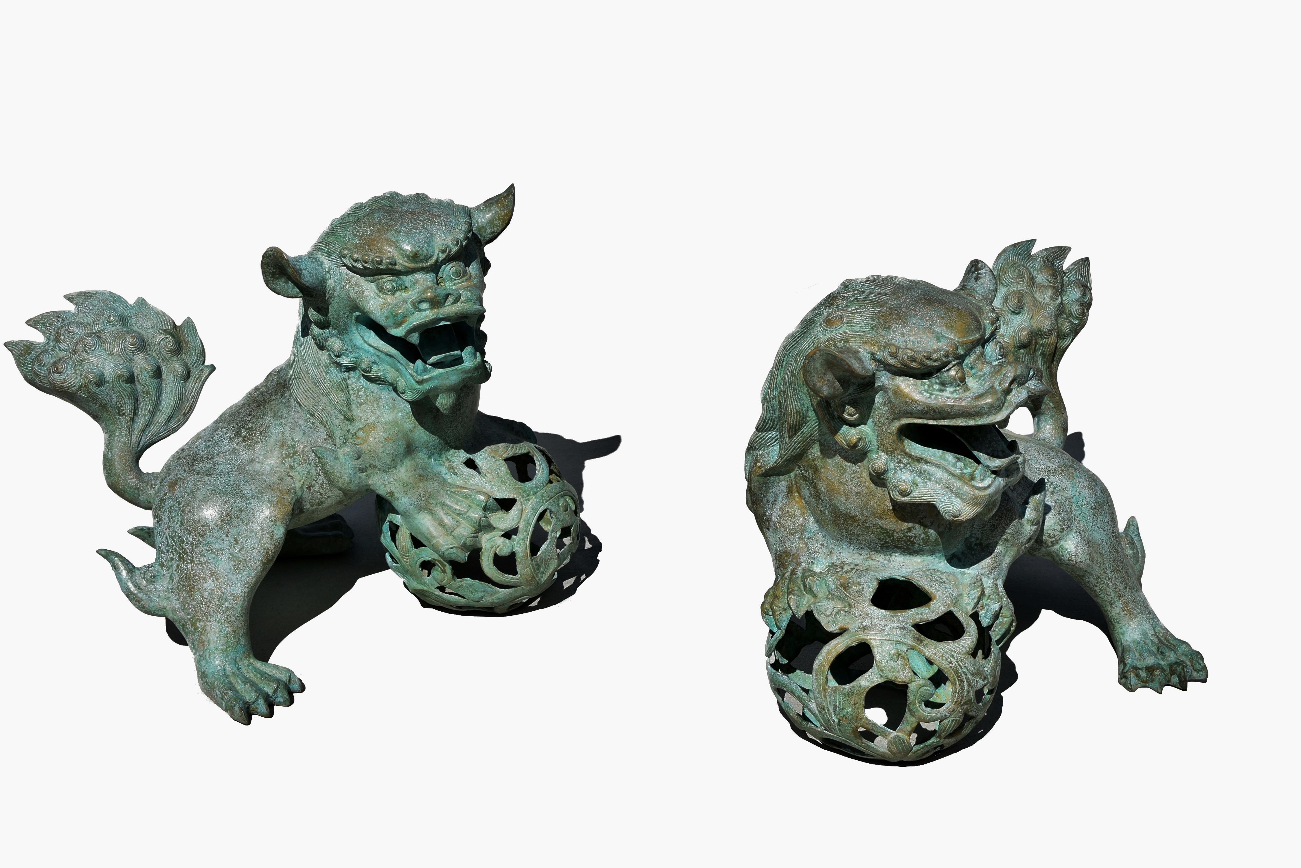 Cast Pair Giant Bronze Foo Dogs Lions 63 Lb For Sale