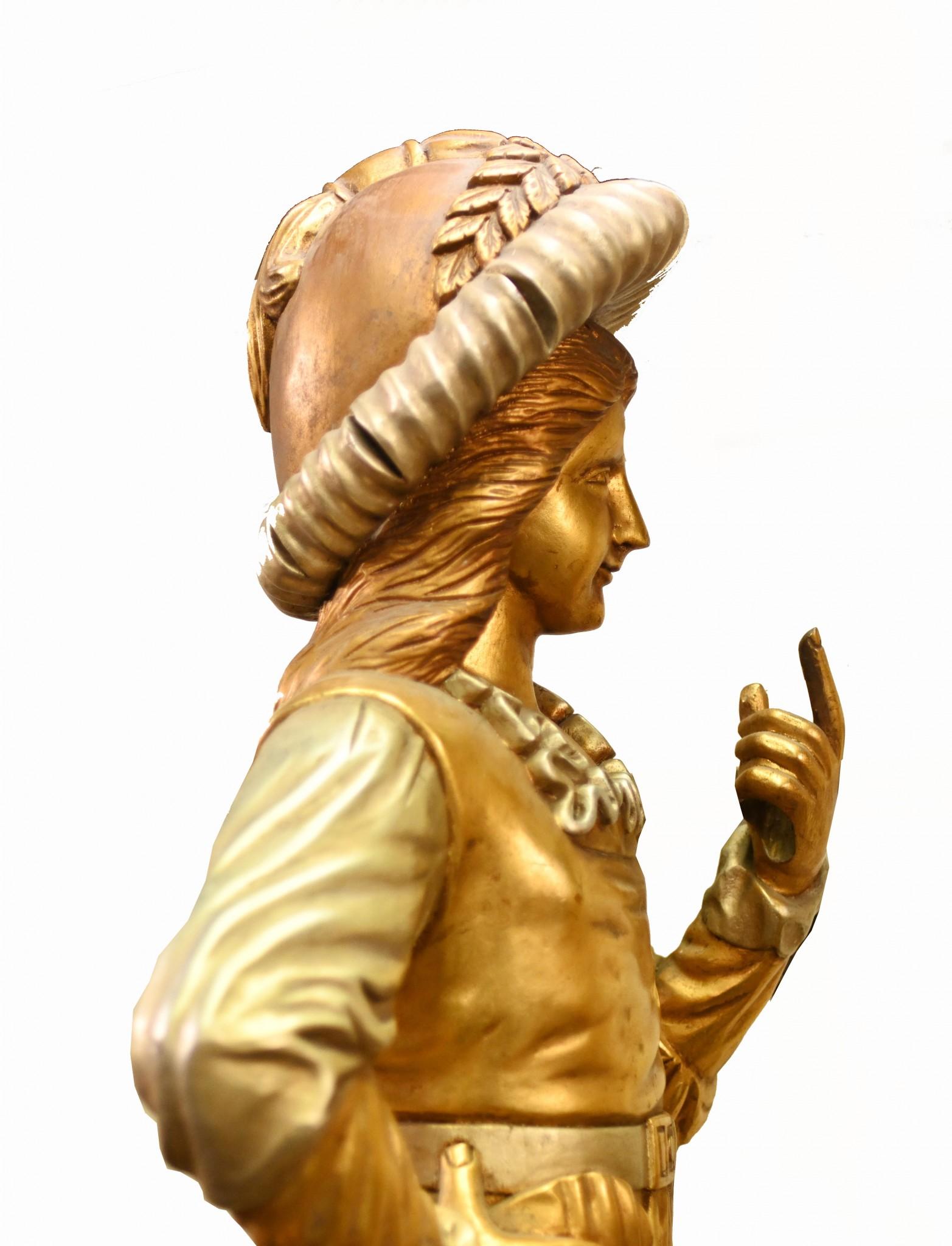 Paar riesige italienische Renaissance-Page Junge Statuen mittelalterlichen Fayre (Holz) im Angebot