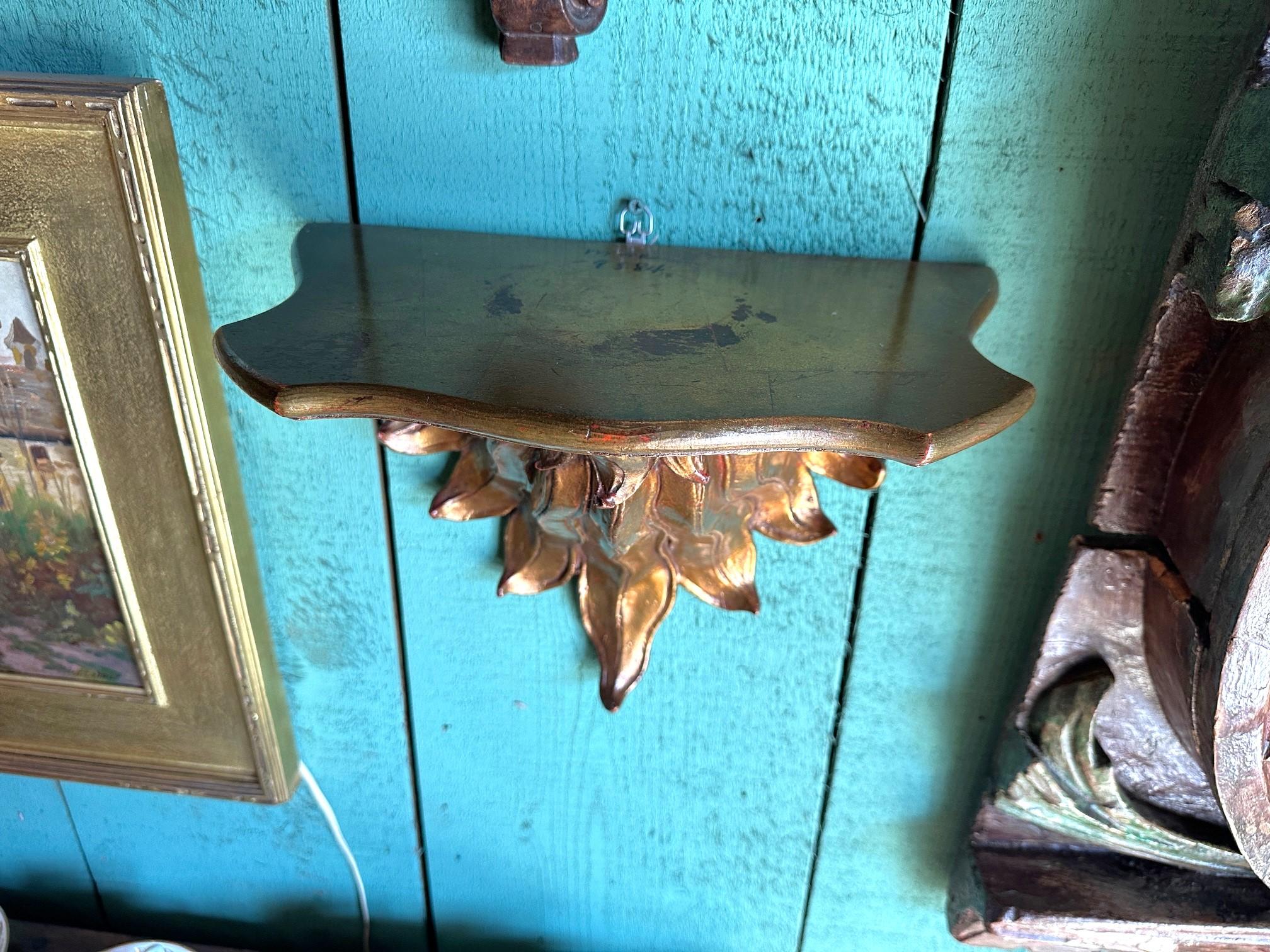 Par Ménsulas Doradas Decorativas Estantes de Pared Antiguos LA CA en venta 8