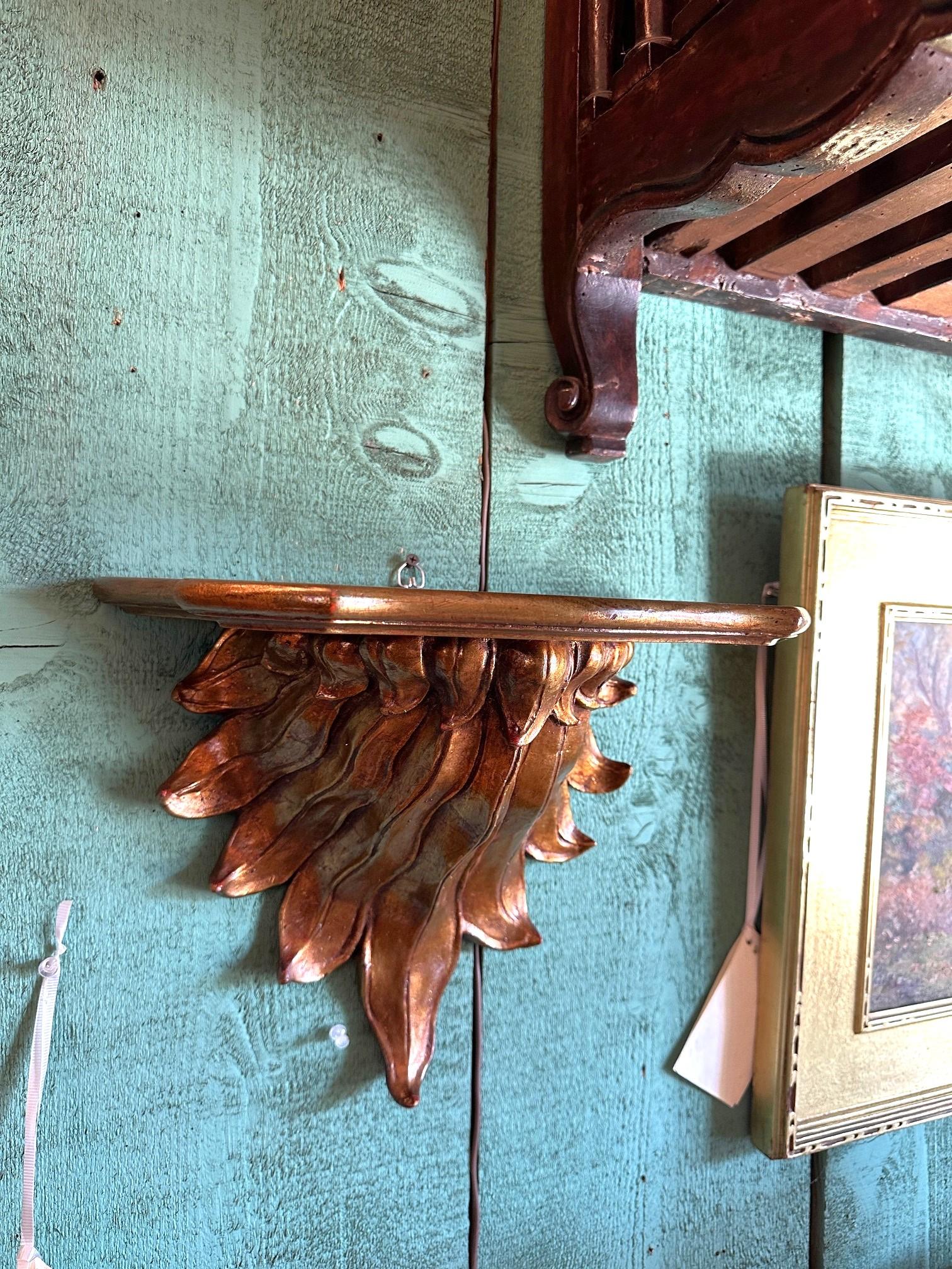 Par Ménsulas Doradas Decorativas Estantes de Pared Antiguos LA CA en venta 9