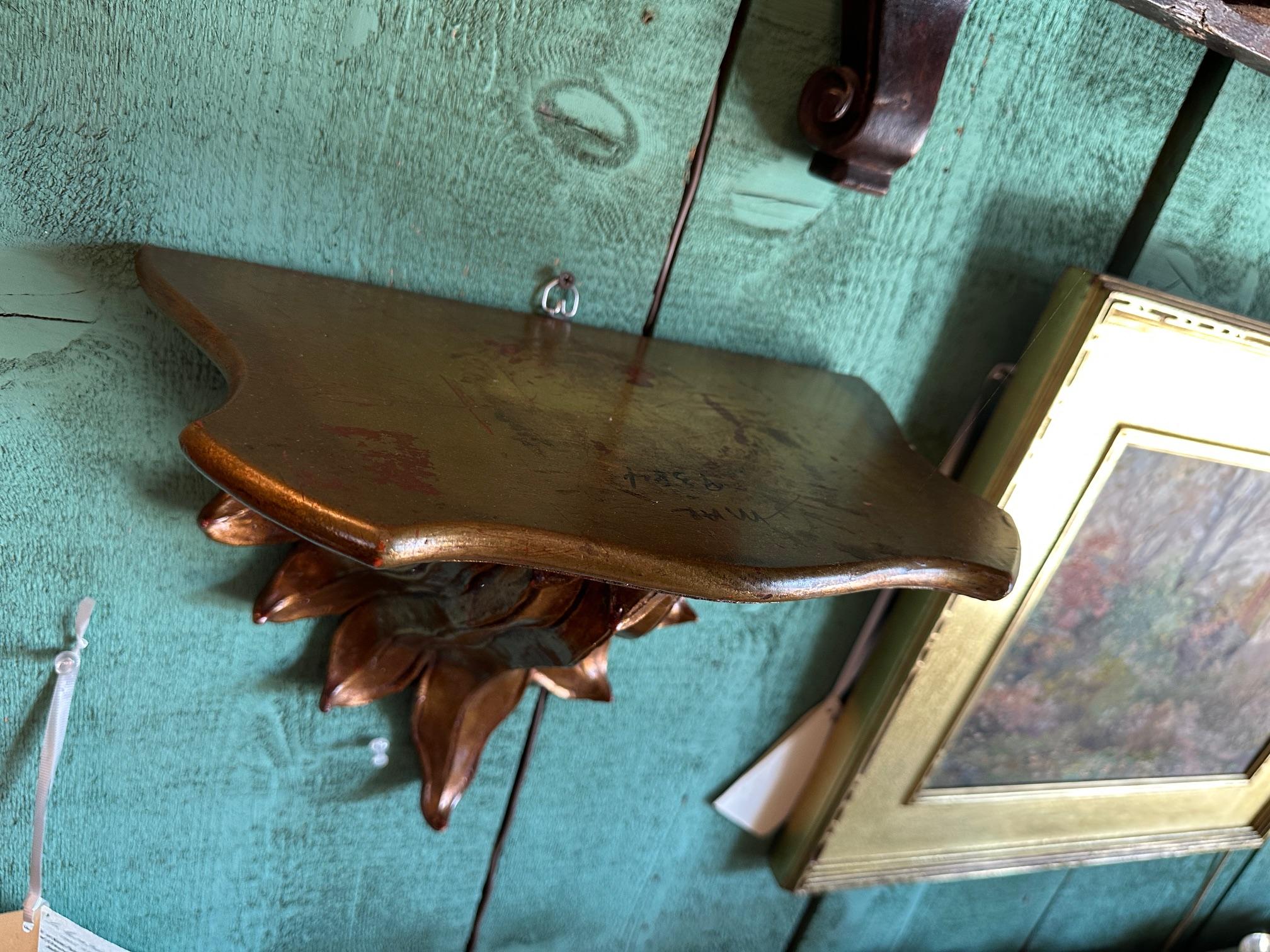 Par Ménsulas Doradas Decorativas Estantes de Pared Antiguos LA CA en venta 10