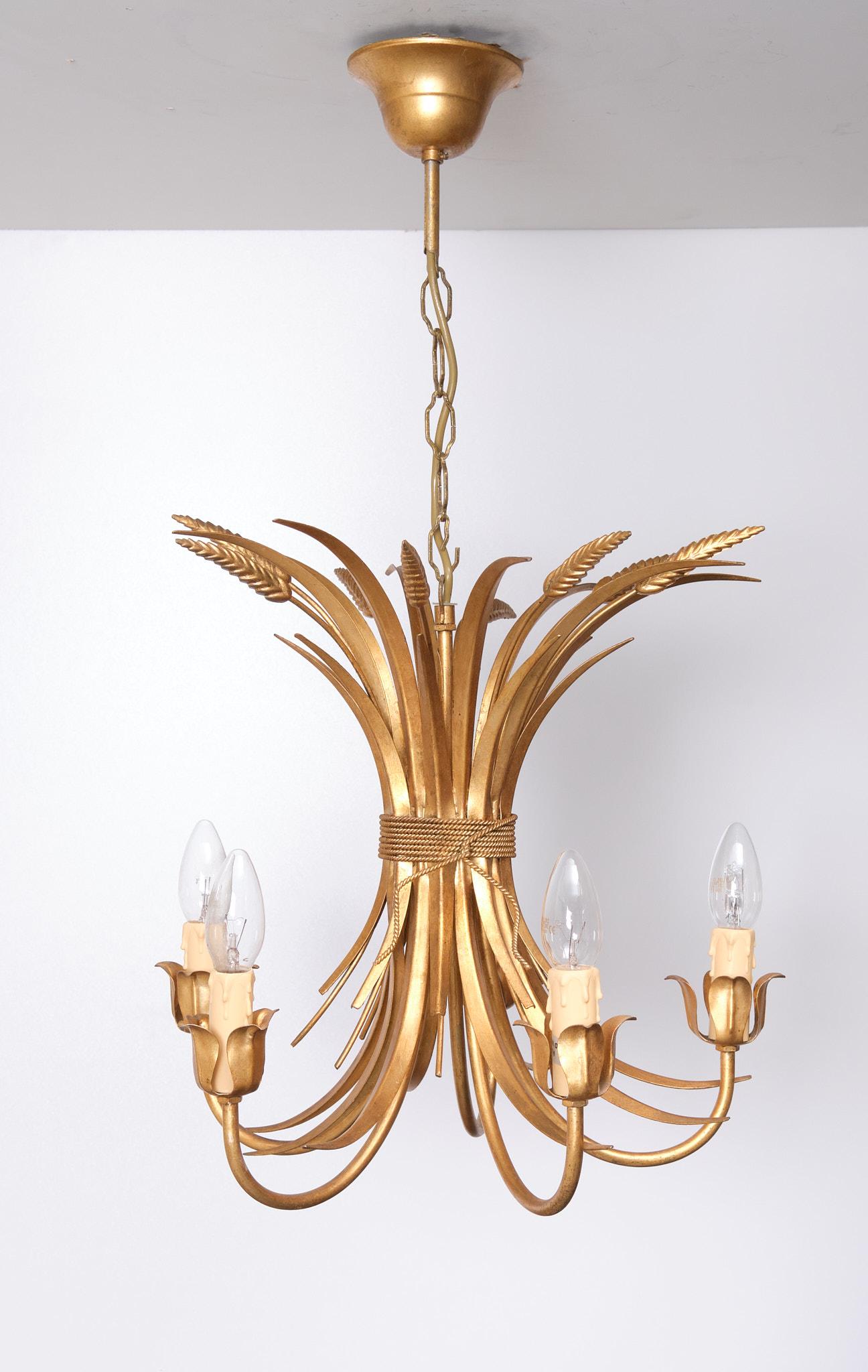 Hollywood Regency Pair Gilded Brass wheat sheaf chandeliers Italy 1970s  For Sale