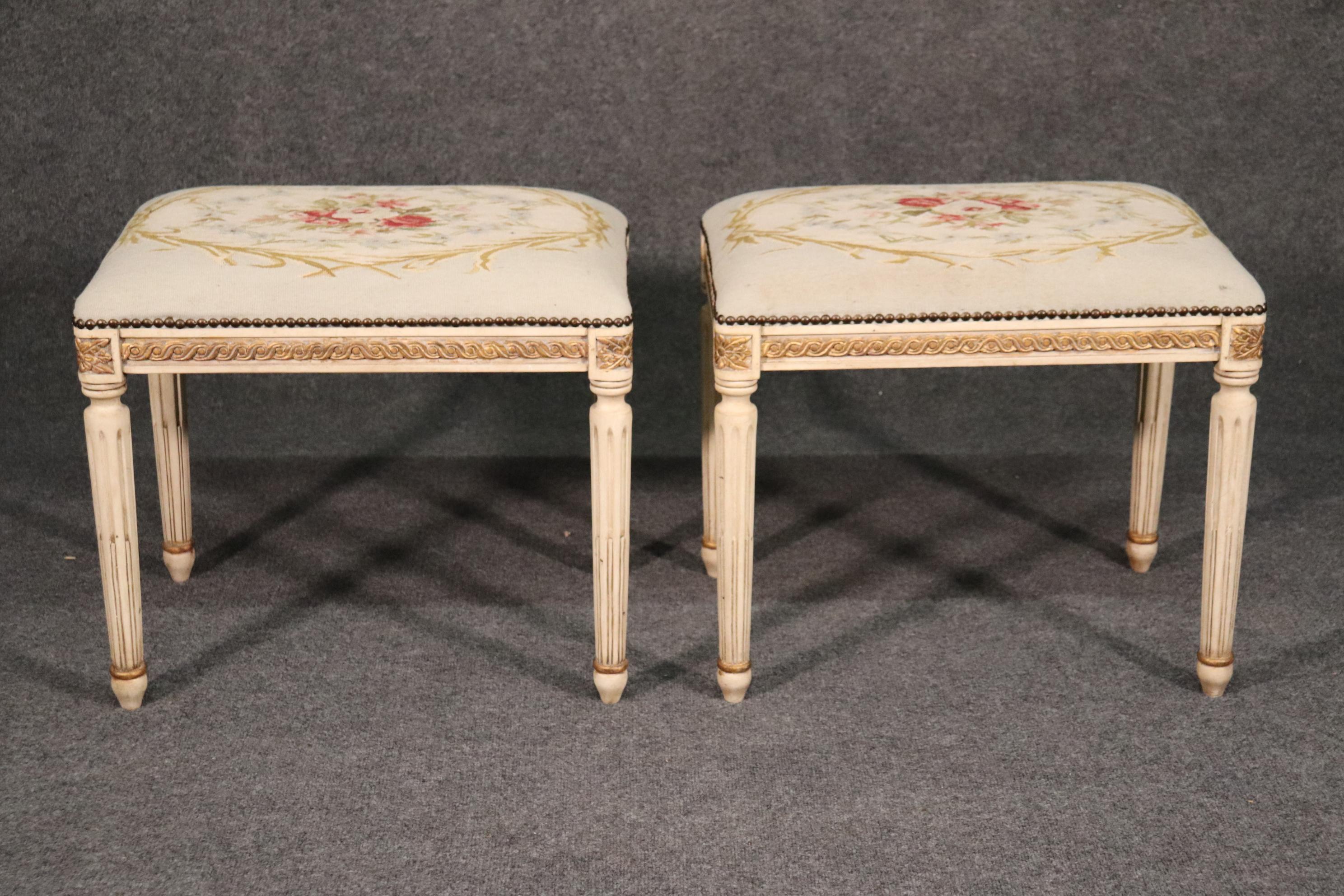 Pair of Gilded Carved French Louis XVI Needlepoint Stools Benches, circa 1950s In Good Condition In Swedesboro, NJ