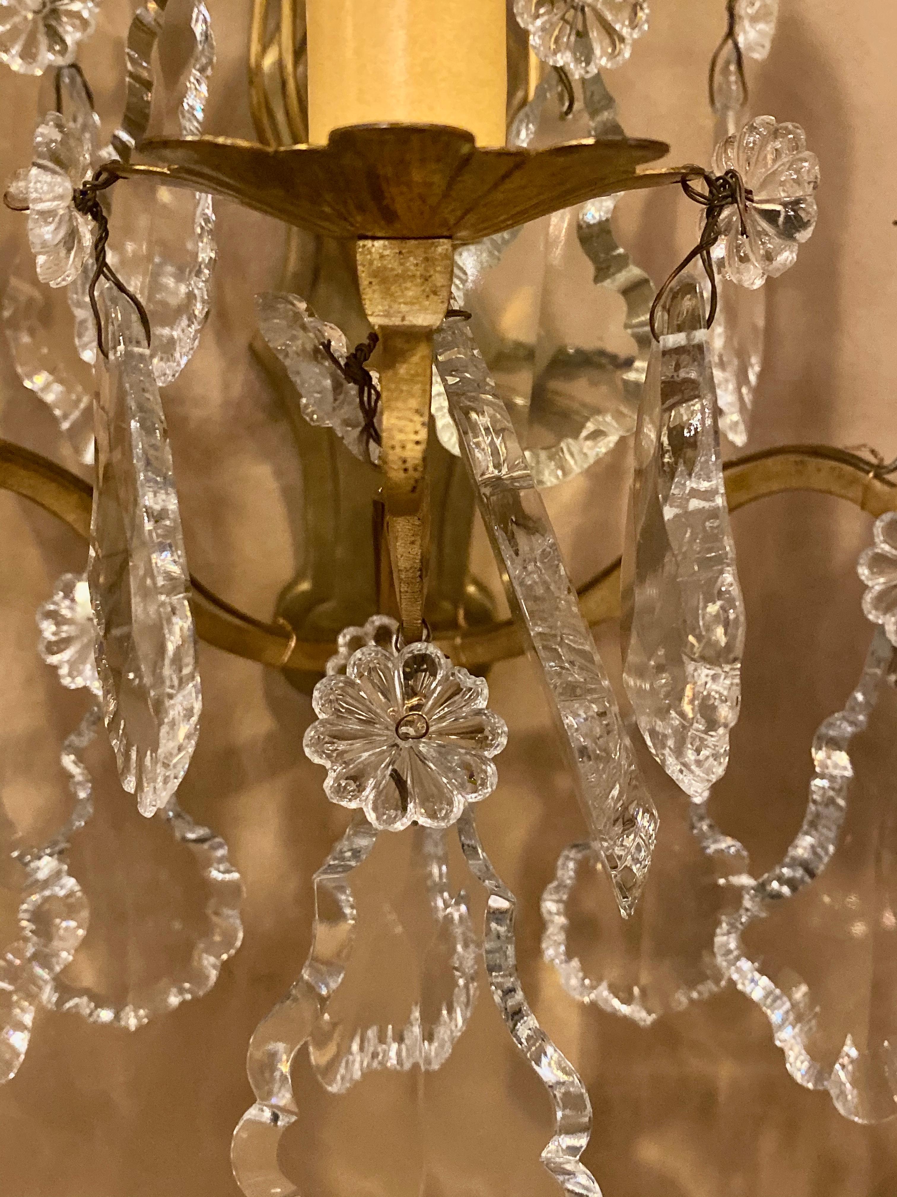 Gilt Bronze and Crystal Three-Light Wall Sconces French Early 20th Century, Pair For Sale 3