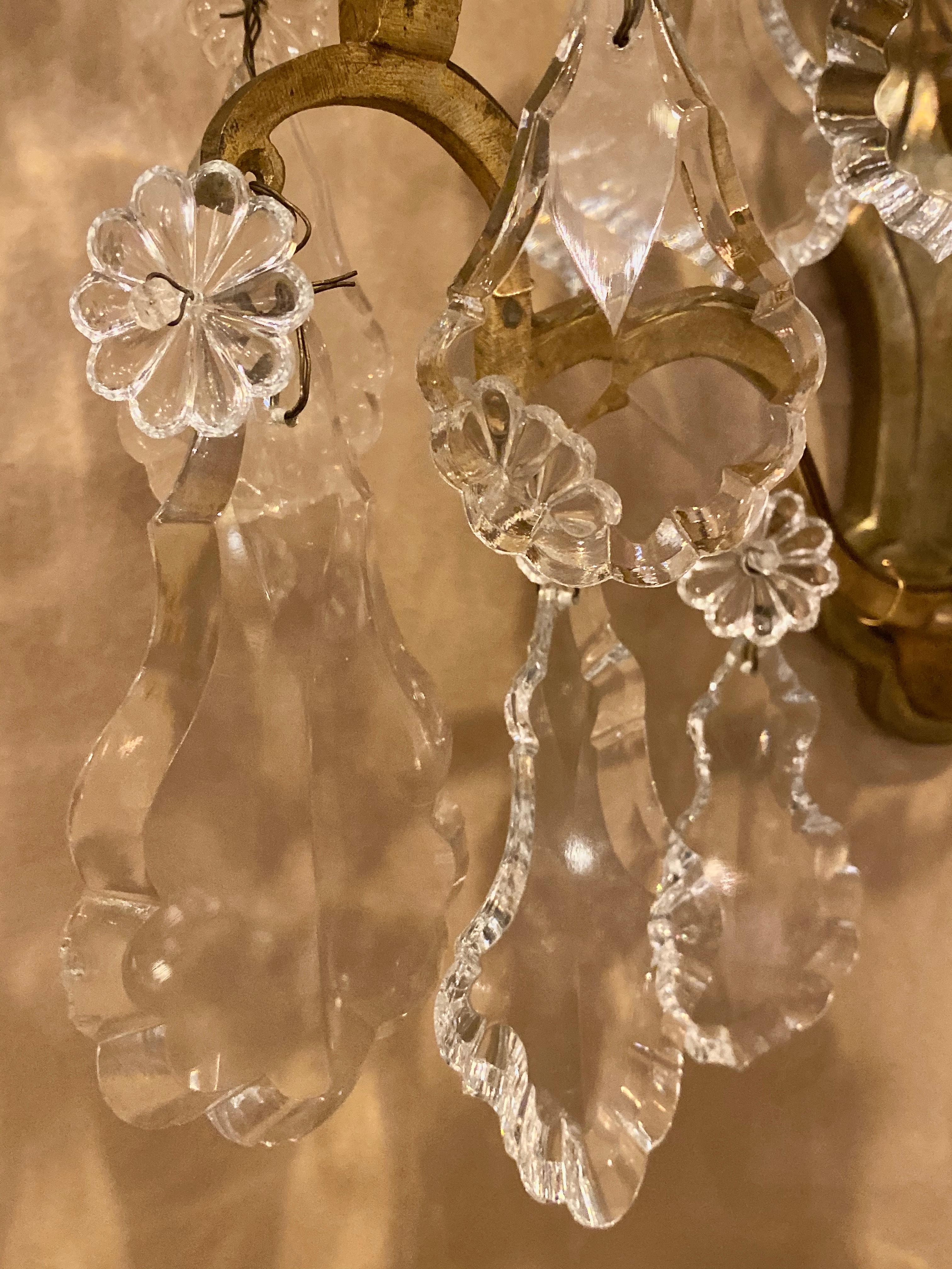 Gilt Bronze and Crystal Three-Light Wall Sconces French Early 20th Century, Pair For Sale 4