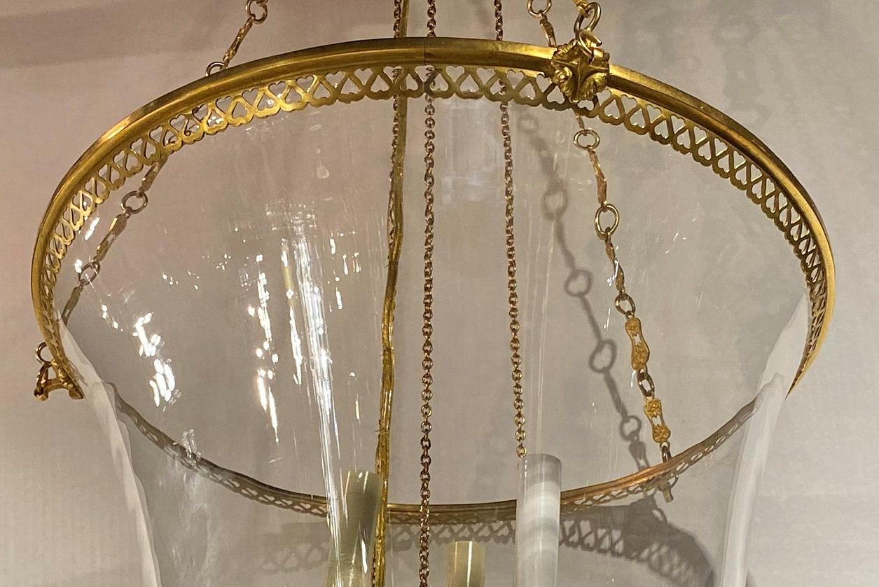 Pair of Gilt Bronze and Glass Lanterns In Good Condition In New York, NY