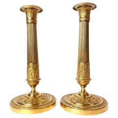 Paire de chandeliers en bronze doré signés par Mene des années 1830