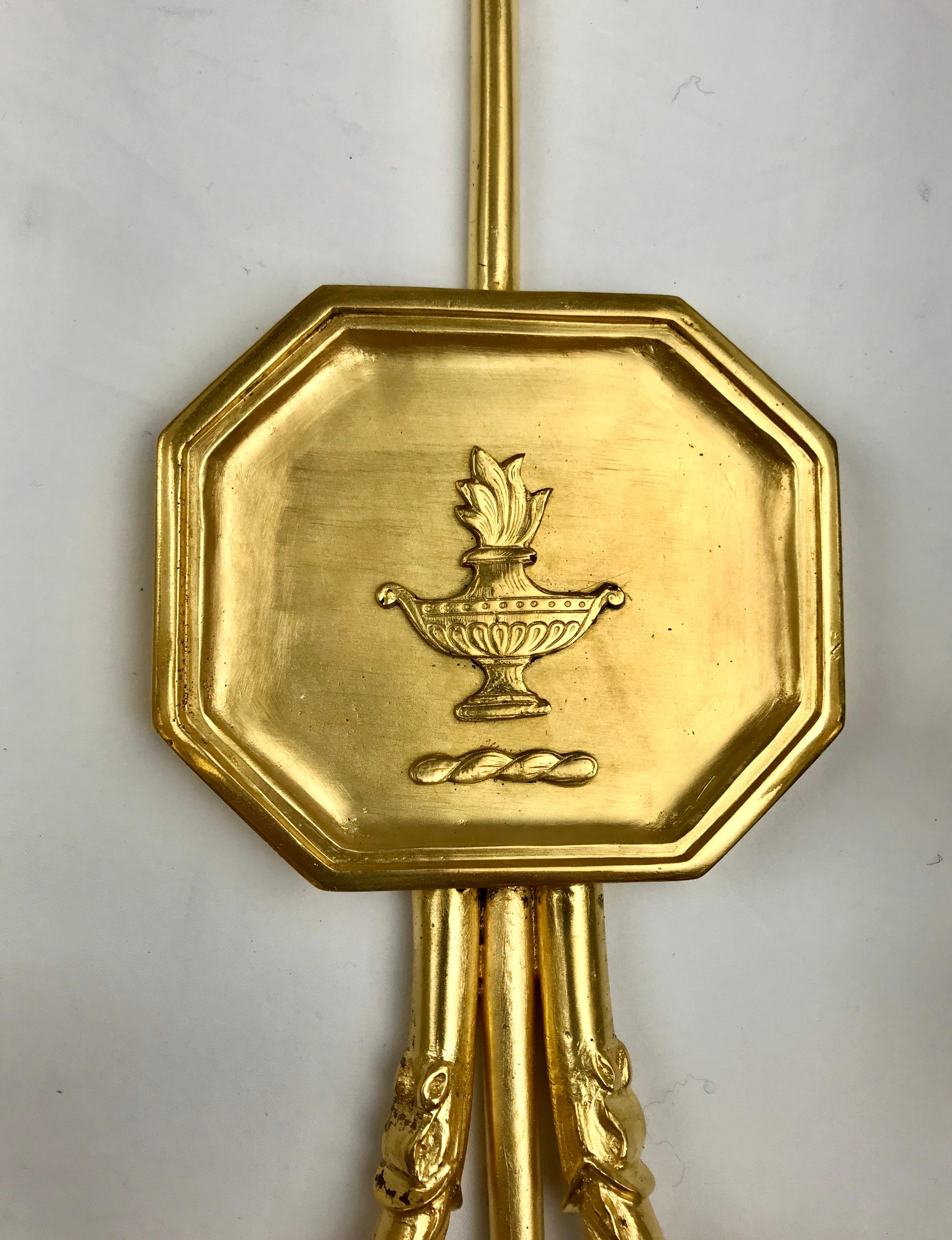 Dorato Coppia di sconsole in bronzo dorato in stile Impero di E. F. A. Caldwell in vendita