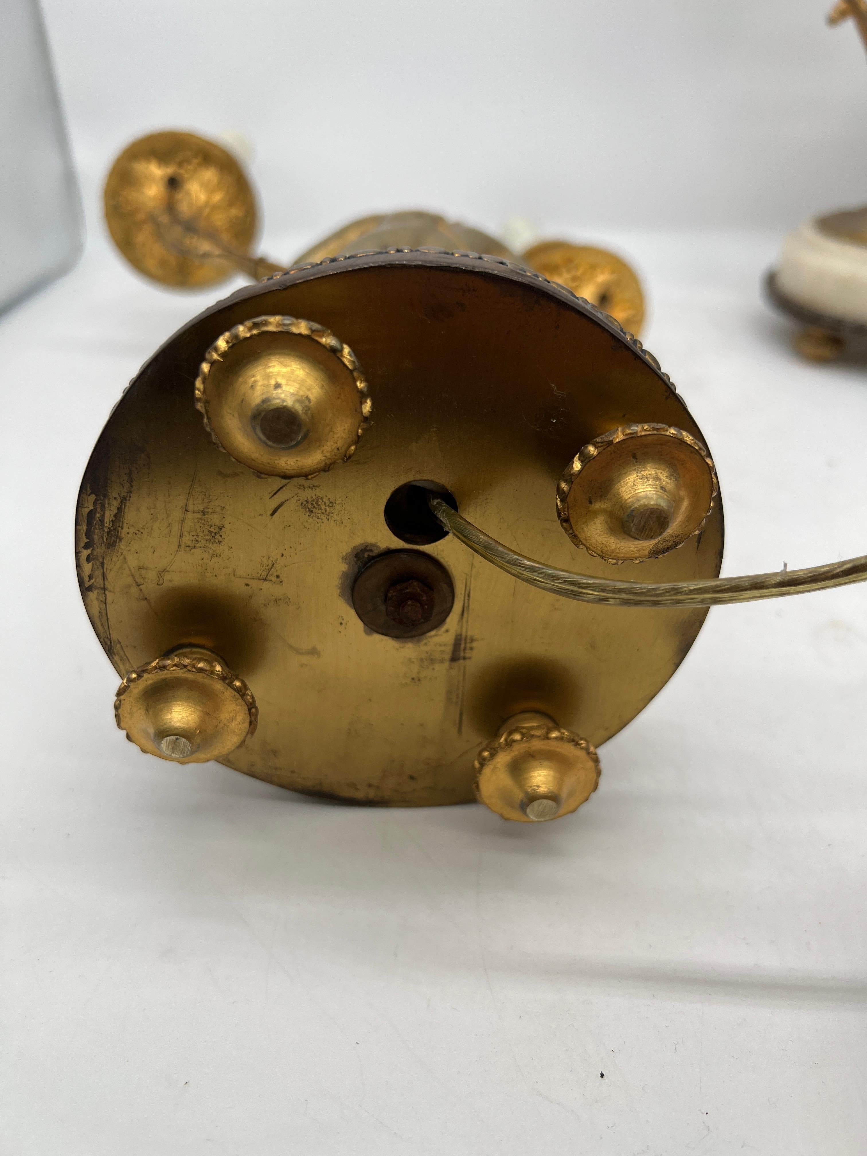 Pareja, Lámparas Candelero Putti de Bronce Dorado Estilo Luis XVI Siglo XIX en venta 5
