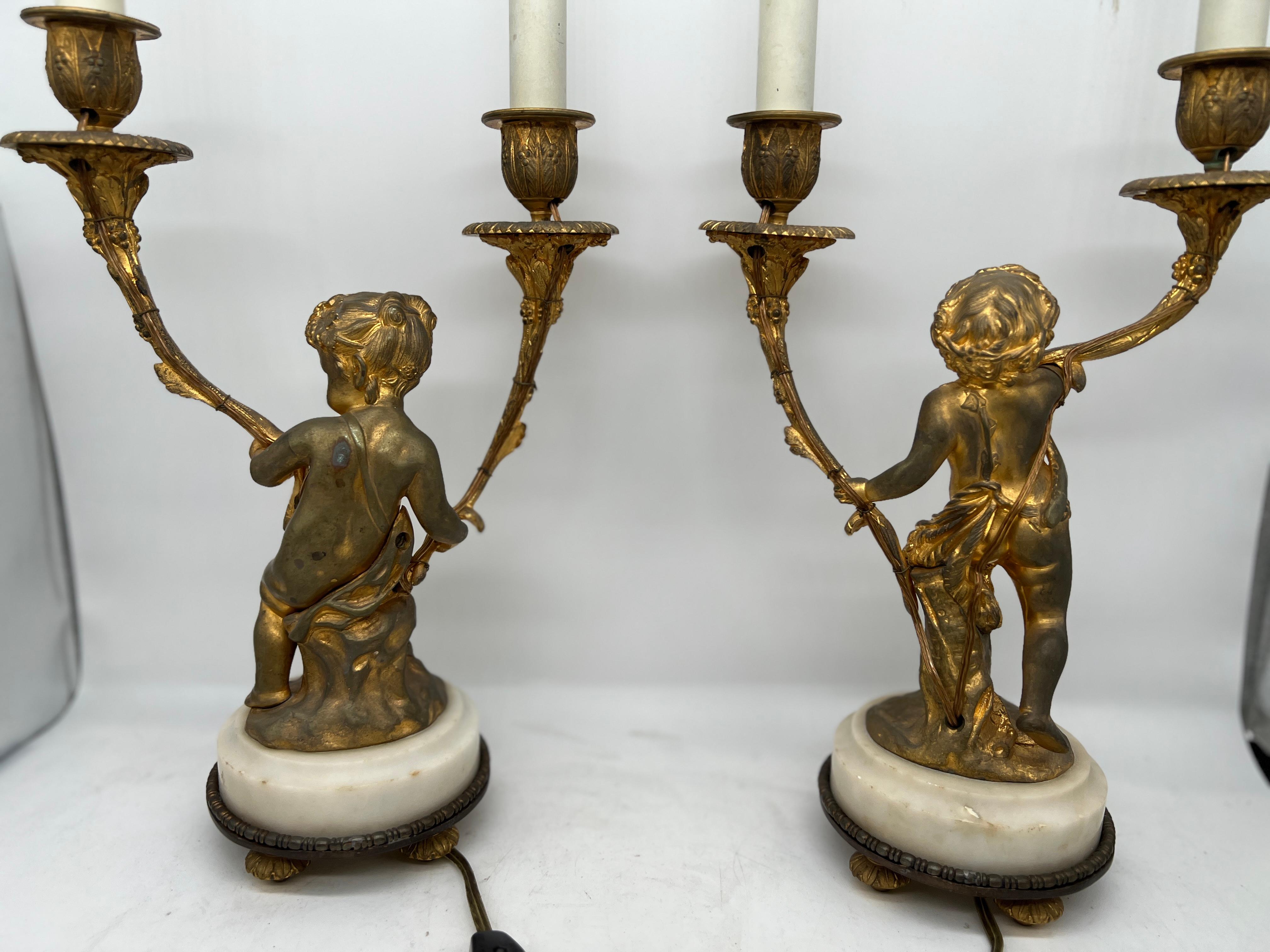 Pareja, Lámparas Candelero Putti de Bronce Dorado Estilo Luis XVI Siglo XIX en venta 4