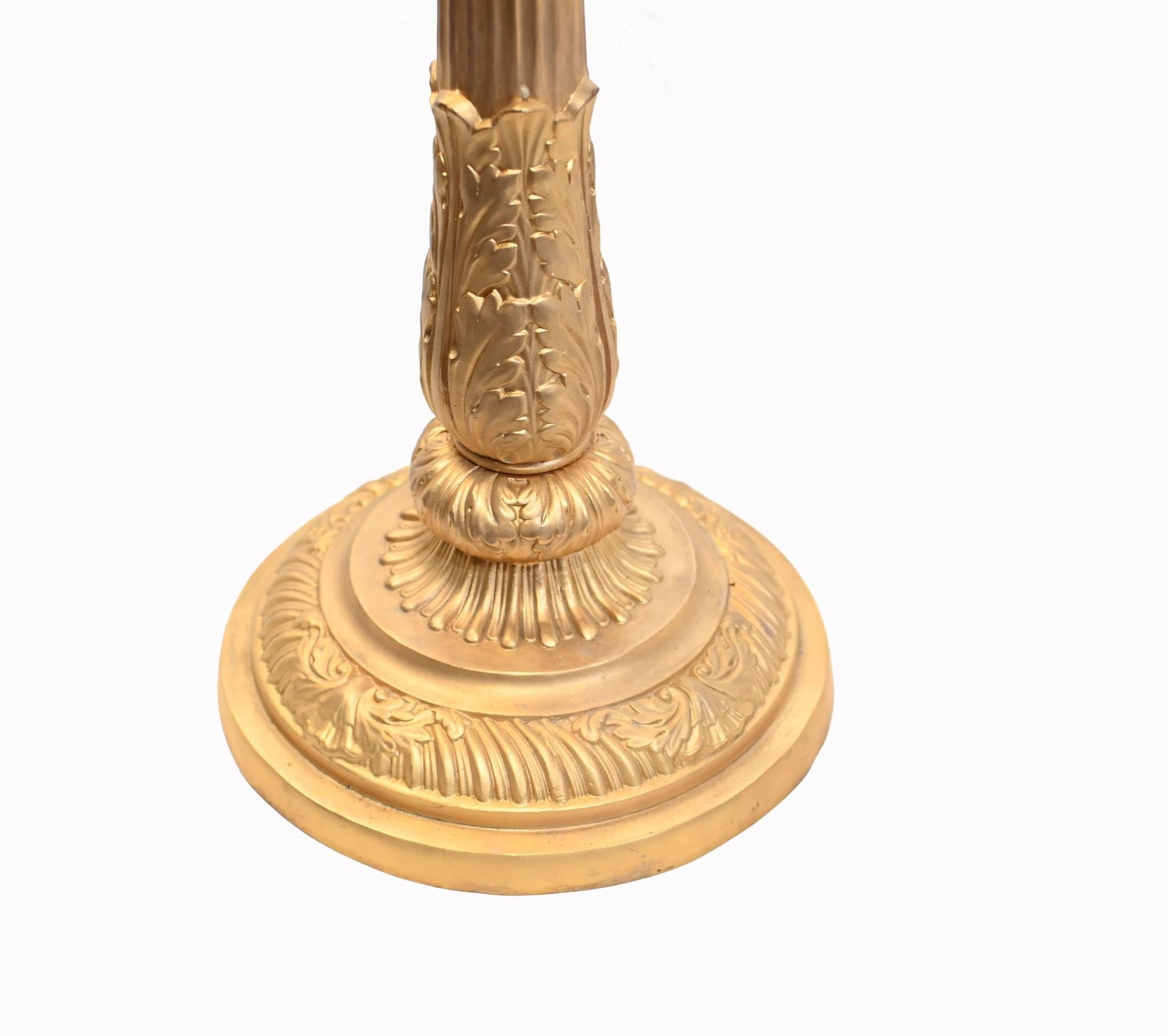 Coppia di candelabri dorati Matthew Boulton Regency Candele in vendita 2