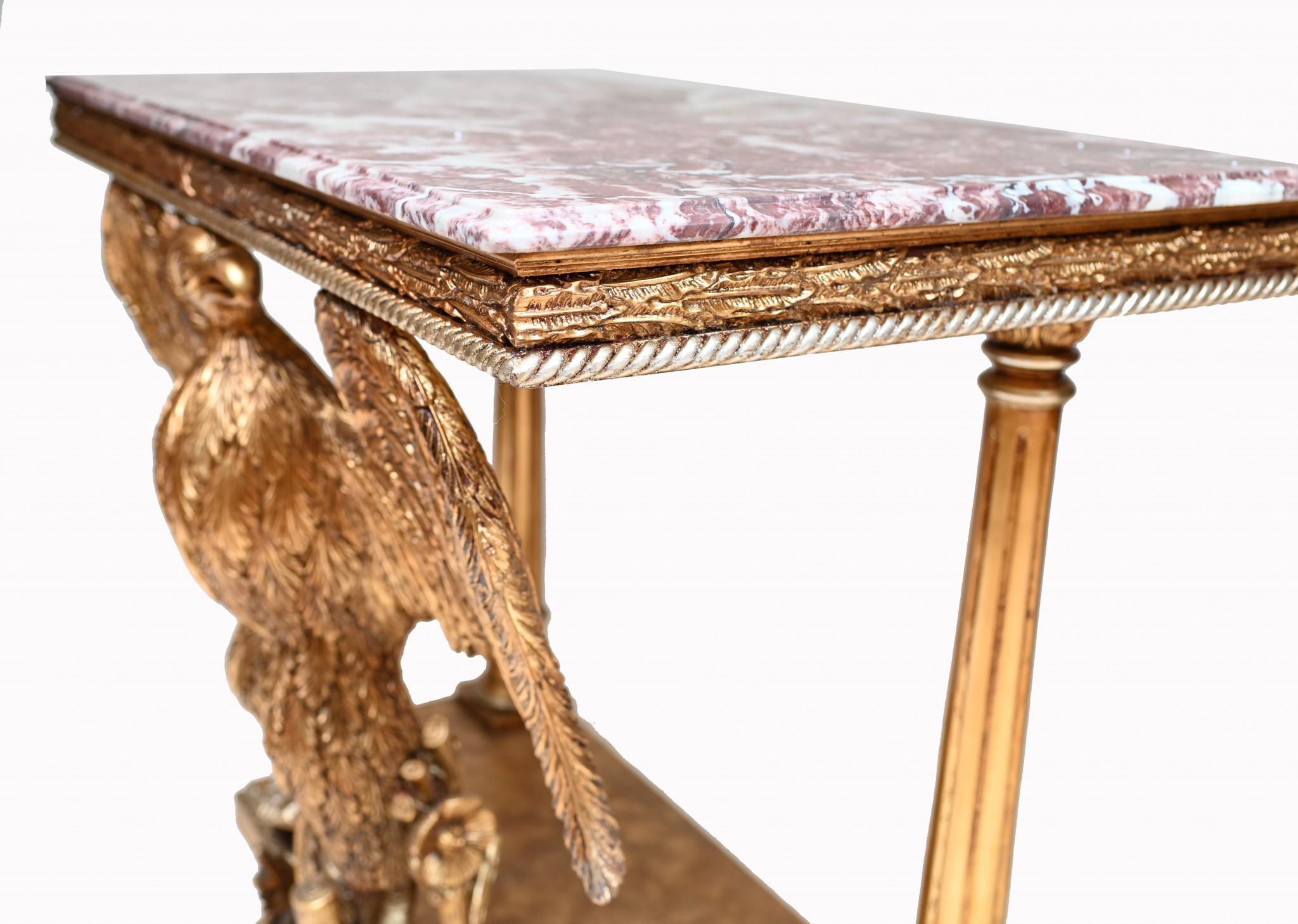 Paire de consoles en forme d'aigle doré de style Regency Revival en vente 3