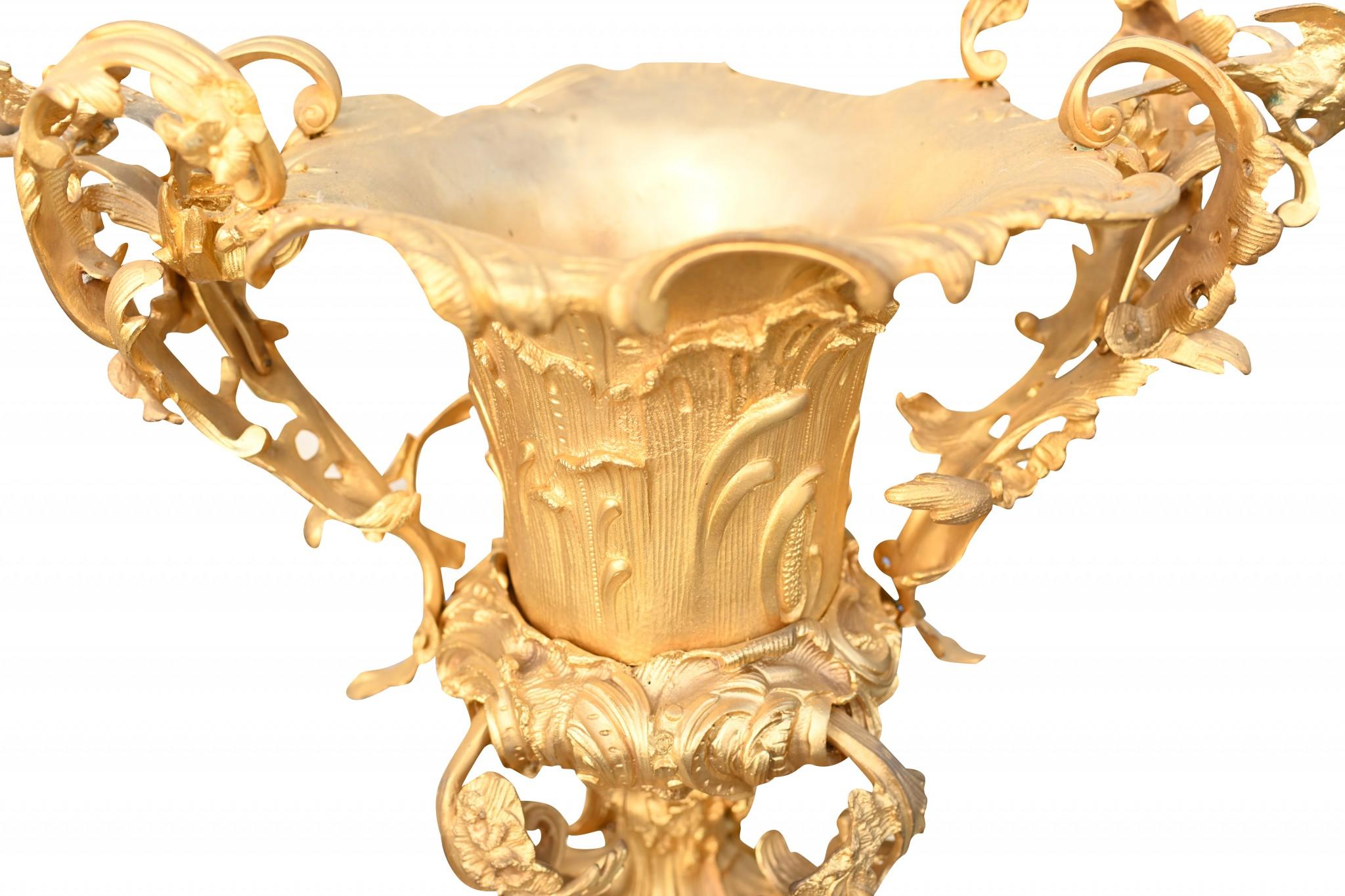 Pair Gilt Rococo Urns French Gilt Tureens Louis Rocaille For Sale 10