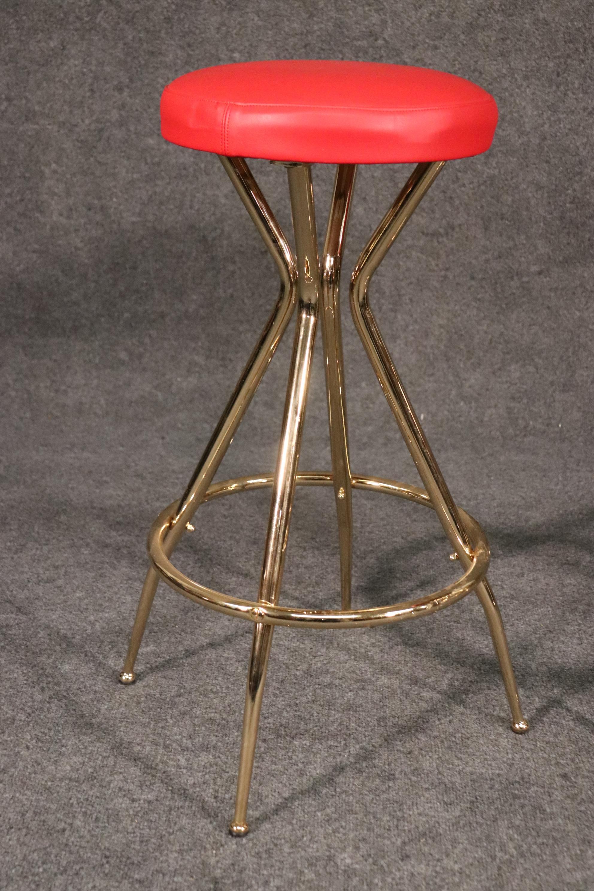 Pair of Gio Ponti Style Italian Midcentury Modern Bar Counter Stools In Good Condition In Swedesboro, NJ