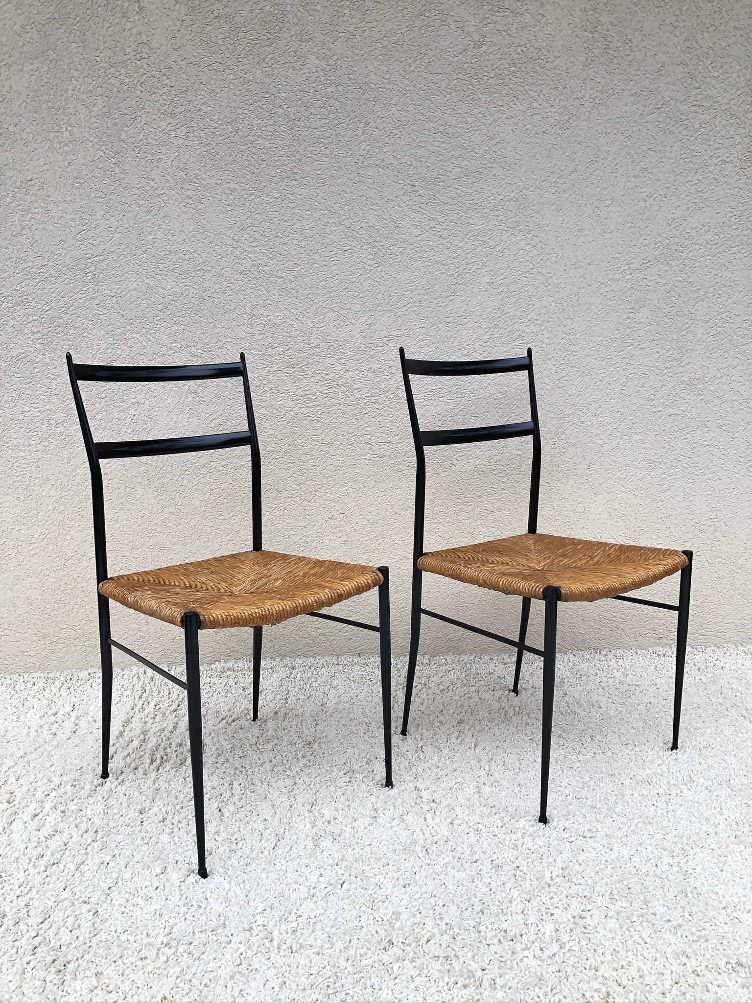 20th Century Pair of Superlegga Style Chairs, Metal Black Enameled Finish, style of Gio Ponti For Sale