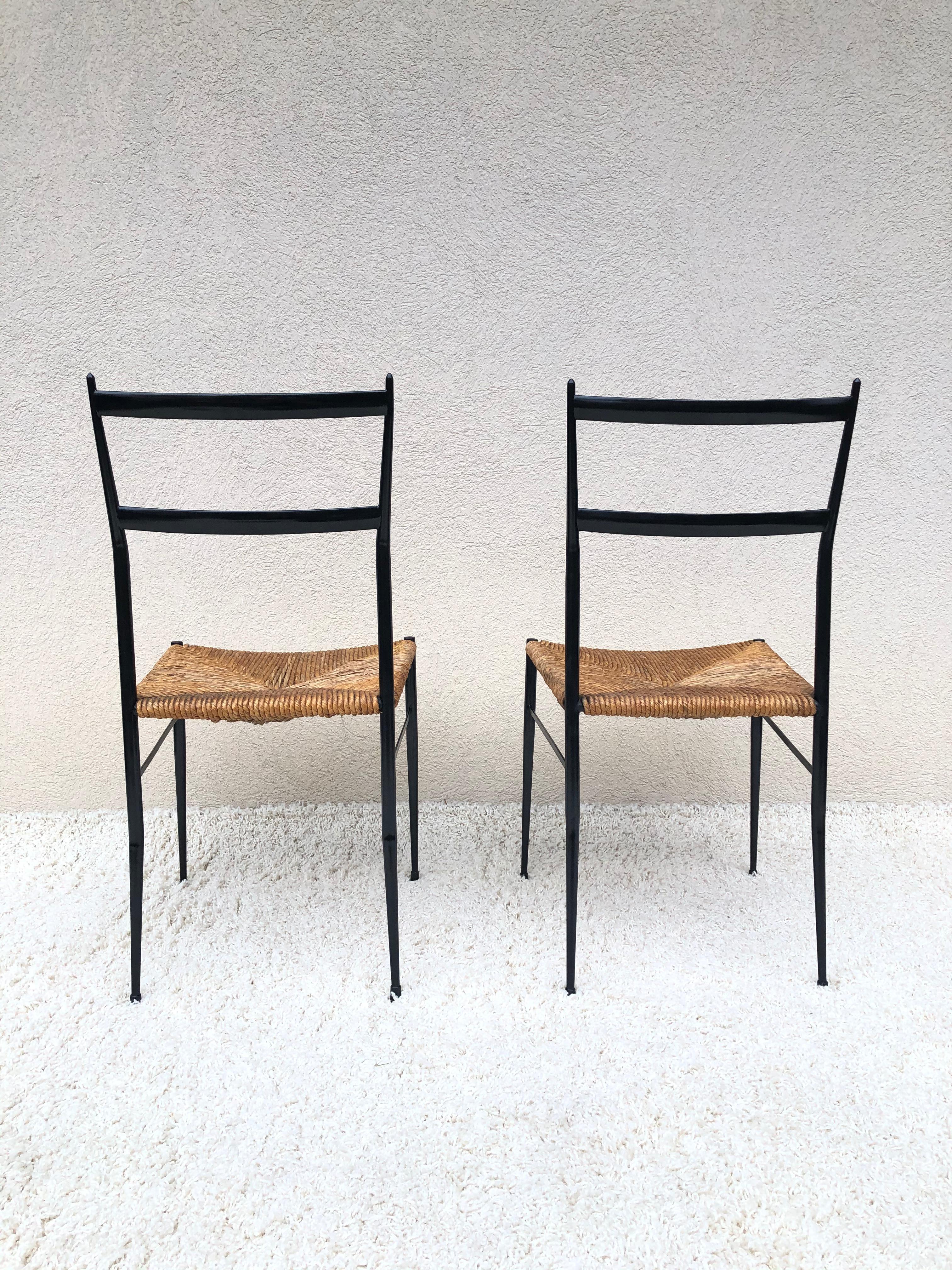 Pair of Superlegga Style Chairs, Metal Black Enameled Finish, style of Gio Ponti For Sale 2