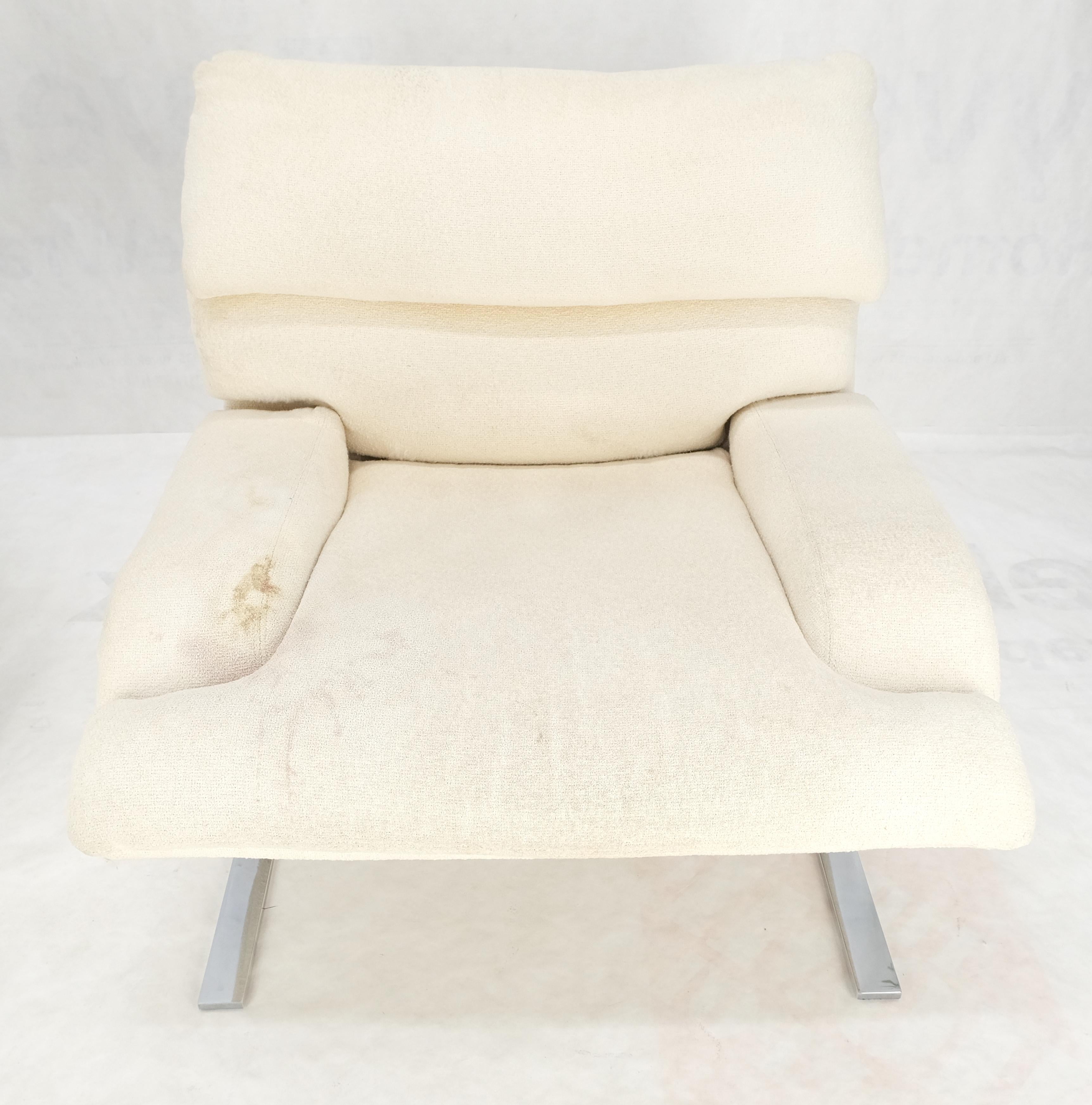 Paar Giovanni Offerdi Chrome Bases Matching Ottoman Lounge Chair AS IS polstern (20. Jahrhundert) im Angebot