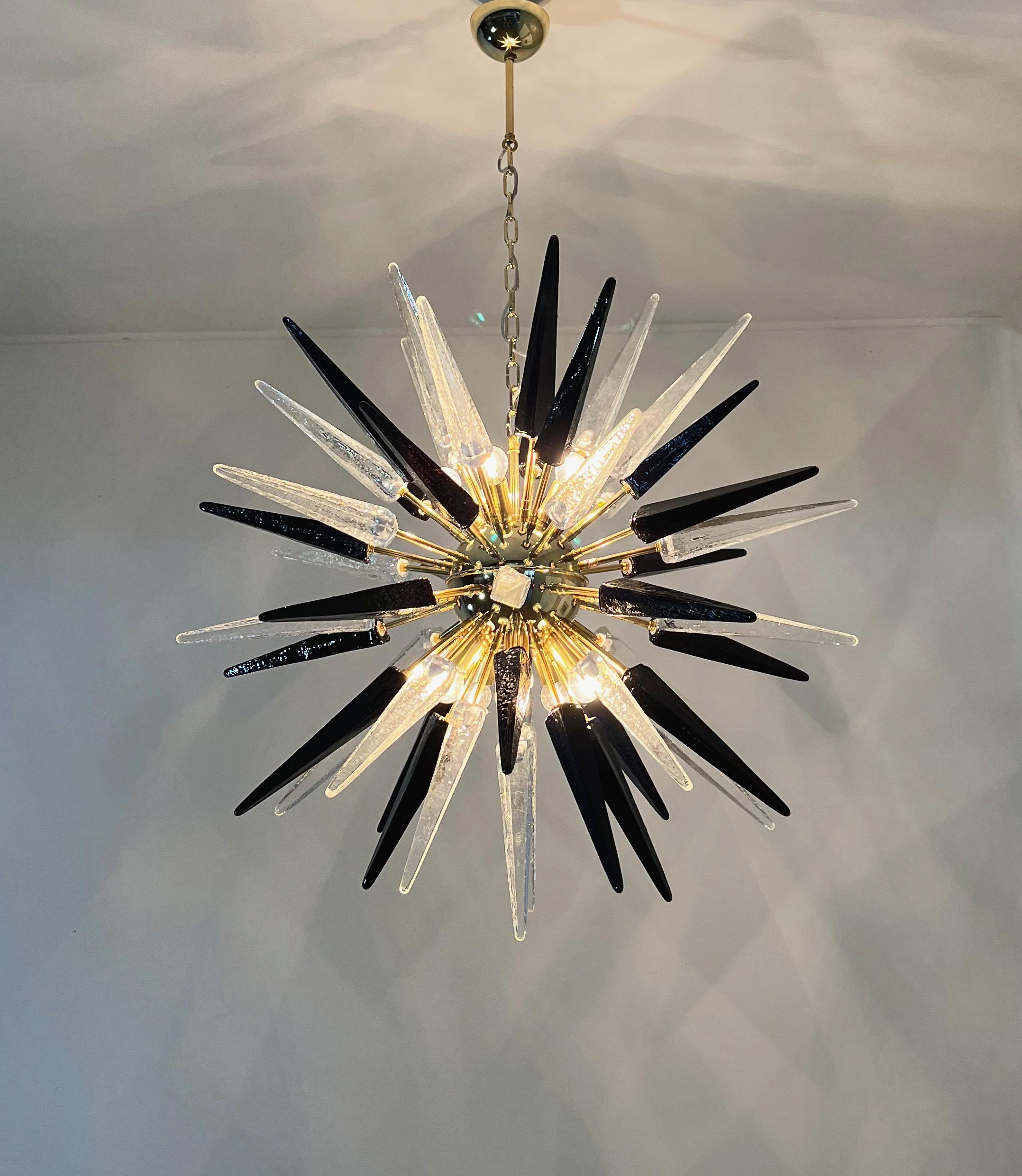 Pair Glass Sputnik Chandeliers Murano im Zustand „Hervorragend“ im Angebot in Budapest, HU