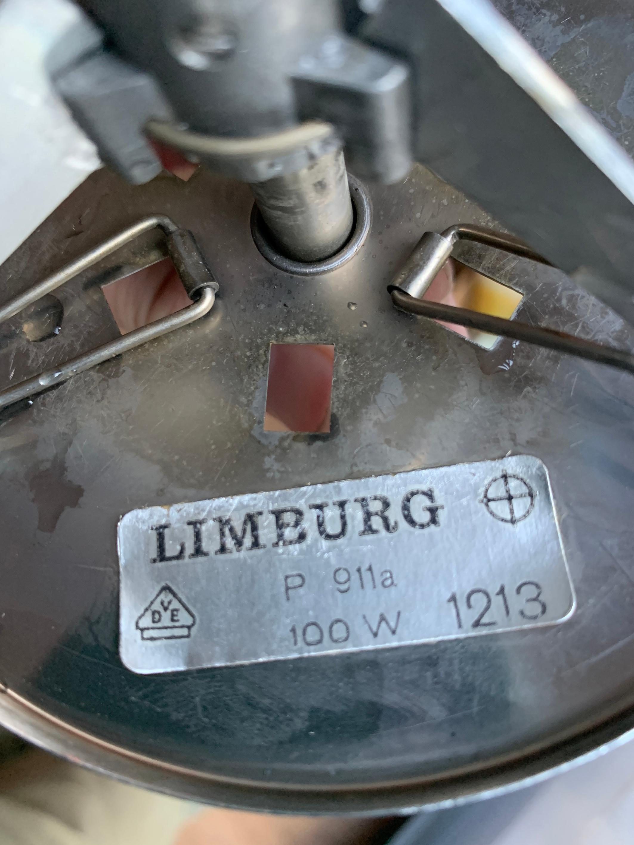 Coppia di lampade a sospensione Globe soffiate a mano Glashütte Limburg Germania anni '60 in vendita 4