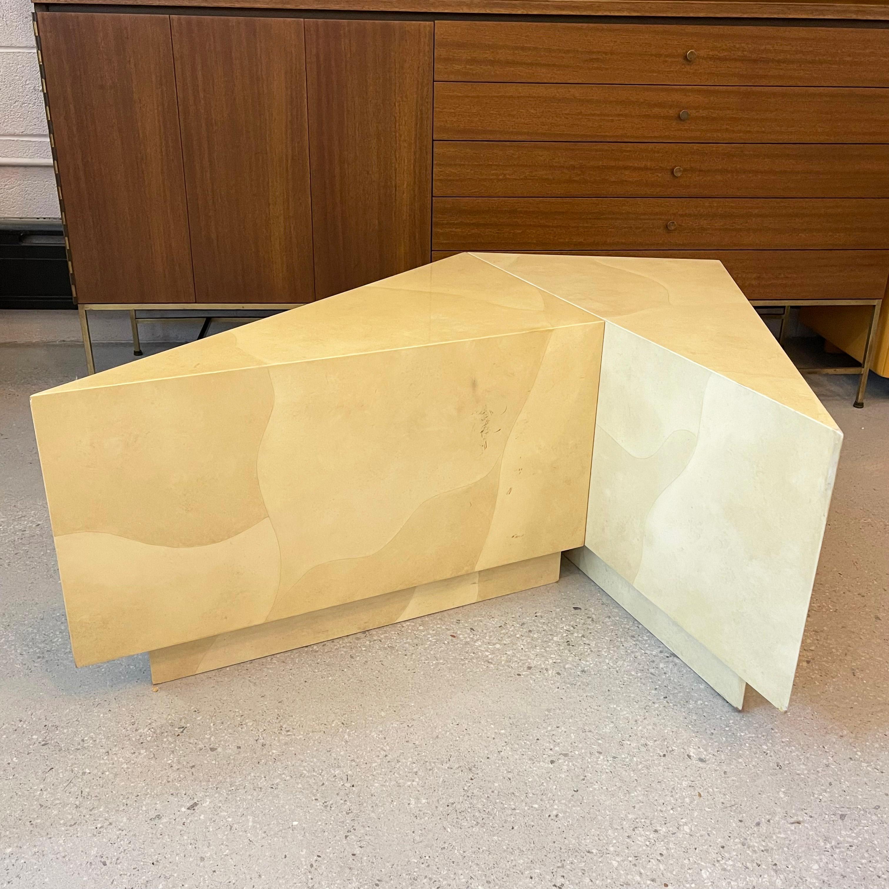 Pair Goat Skin Triangular Modular Coffee Side Tables By Aldo Tura In Good Condition For Sale In Brooklyn, NY