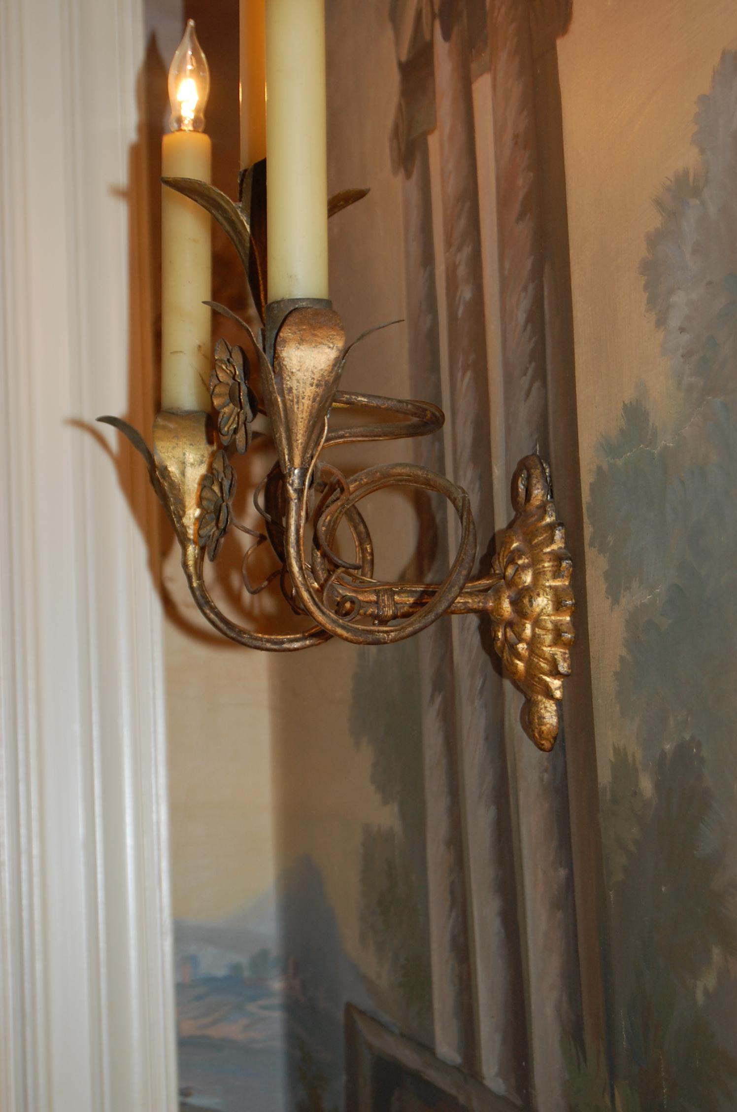 Pair of Gold Leaf Tole Three-Light Italian Wall Sconces, Early 19th Century In Good Condition In Pittsburgh, PA
