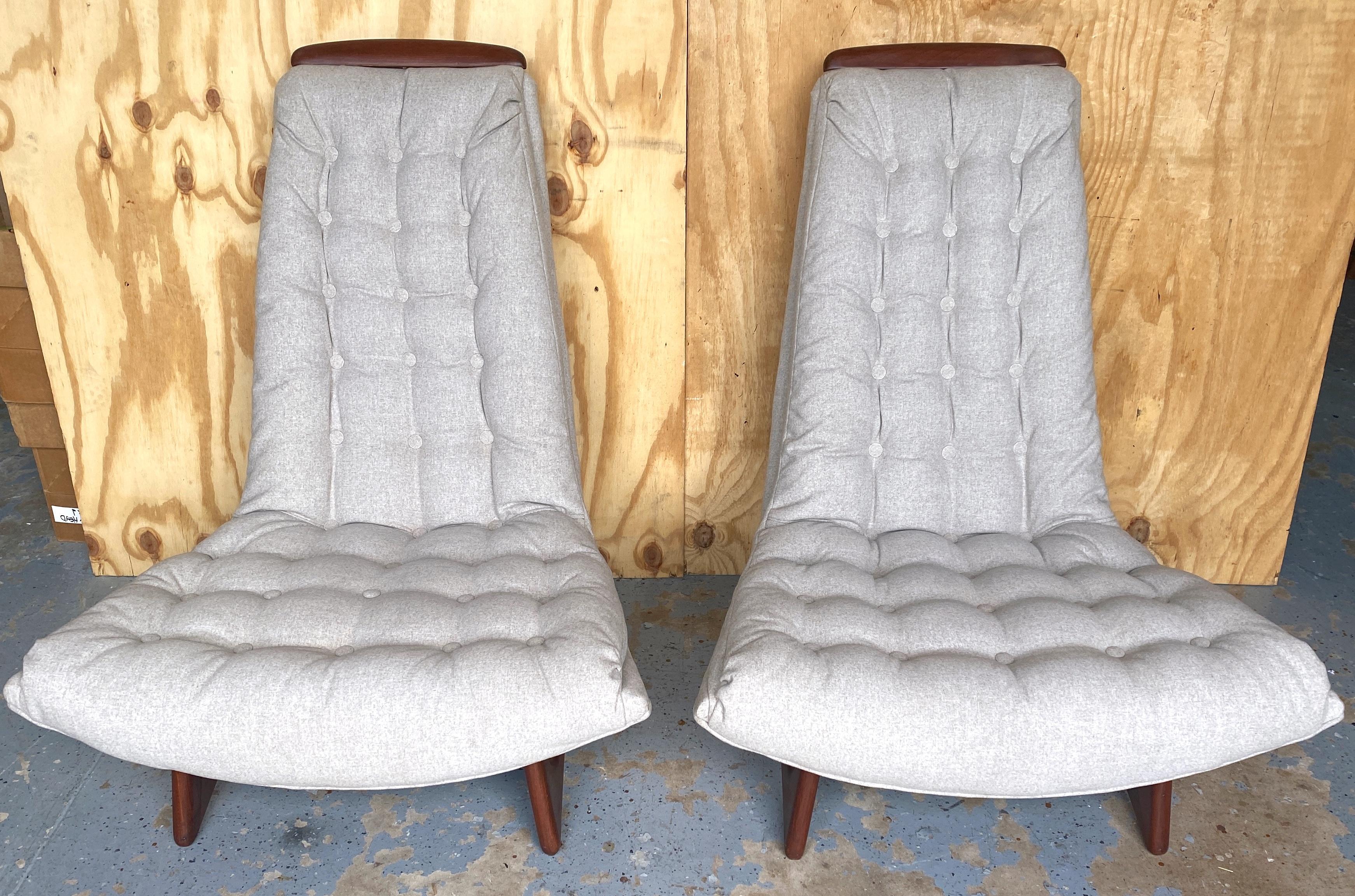 Ein Paar Gondola Club/ Lounge Chairs, Adrian Pearsall für Craft Associates zugeschrieben
Unmarkiert, zugeschrieben Adrian Pearsall (1925-2011) USA, CIRCA 1960er Jahre

Ein auffälliges Paar Gondel-Club-/Lounge-Stühle, das dem berühmten  Designer