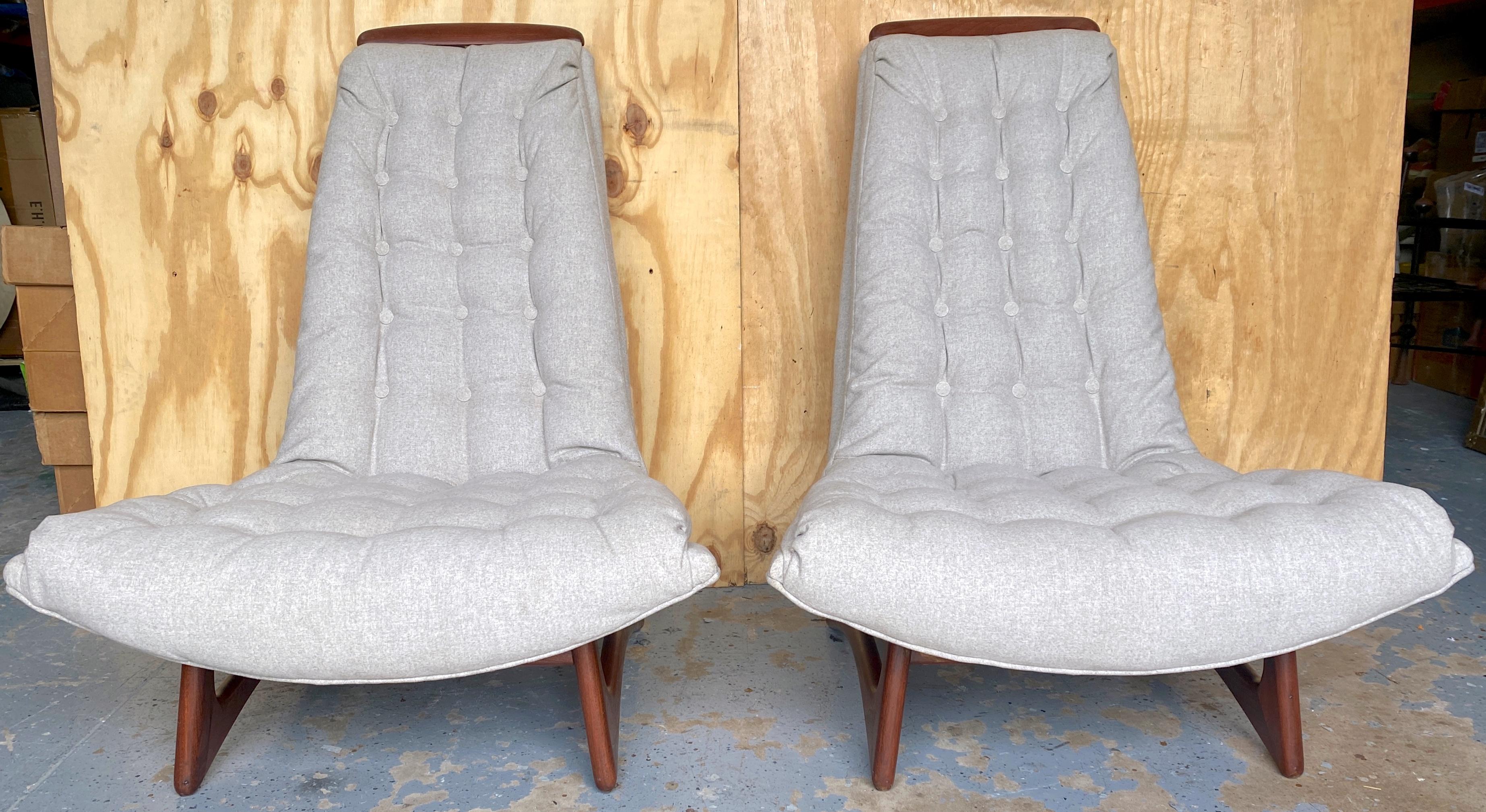 Mid-Century Modern Pair Gondola Club/ Lounge Chairs, Attrib. Adrian Pearsall for Craft Associates For Sale
