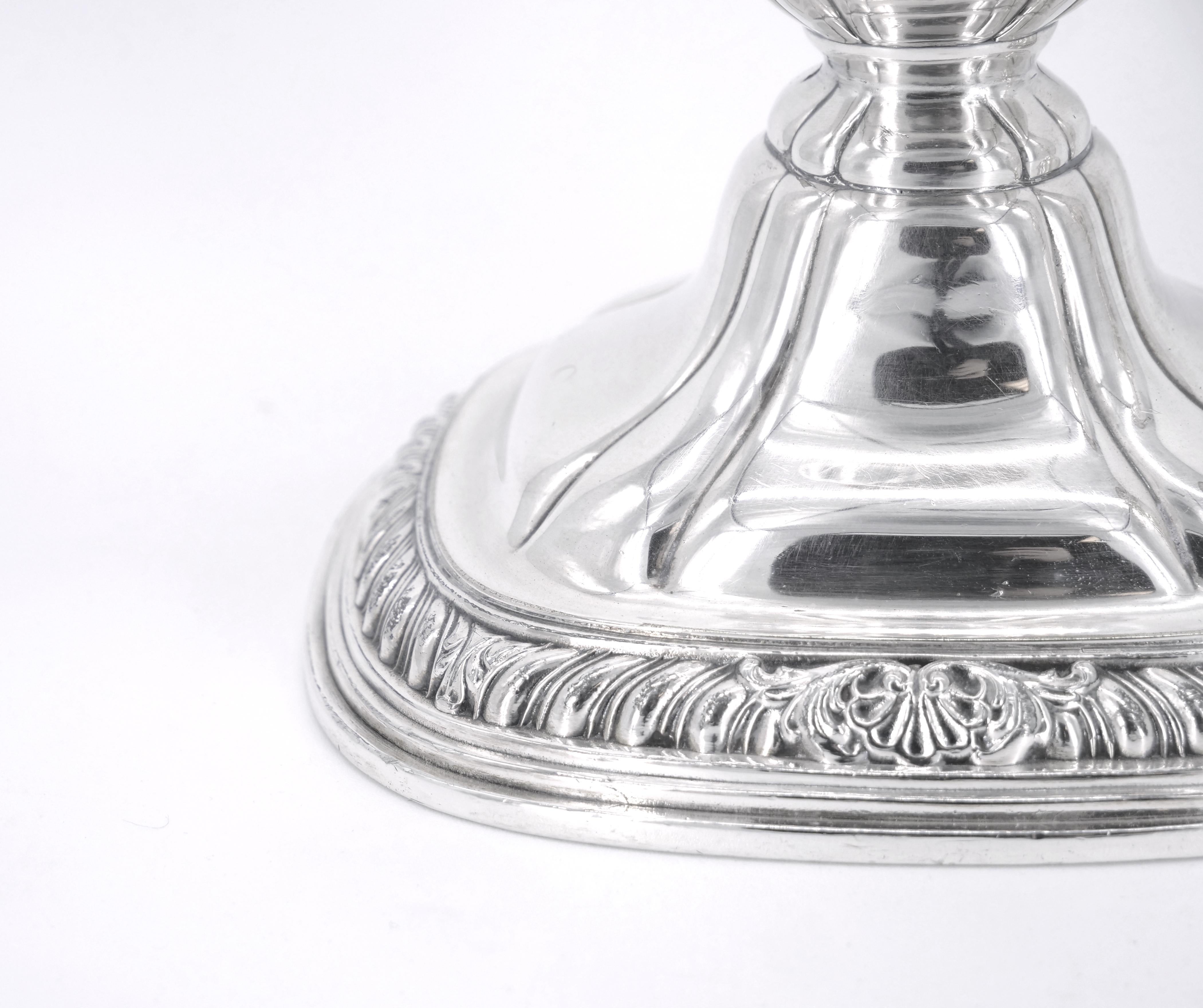 Paar Gorham-Kerzenständer aus Silberblech im englischen Regency-Stil im Angebot 3