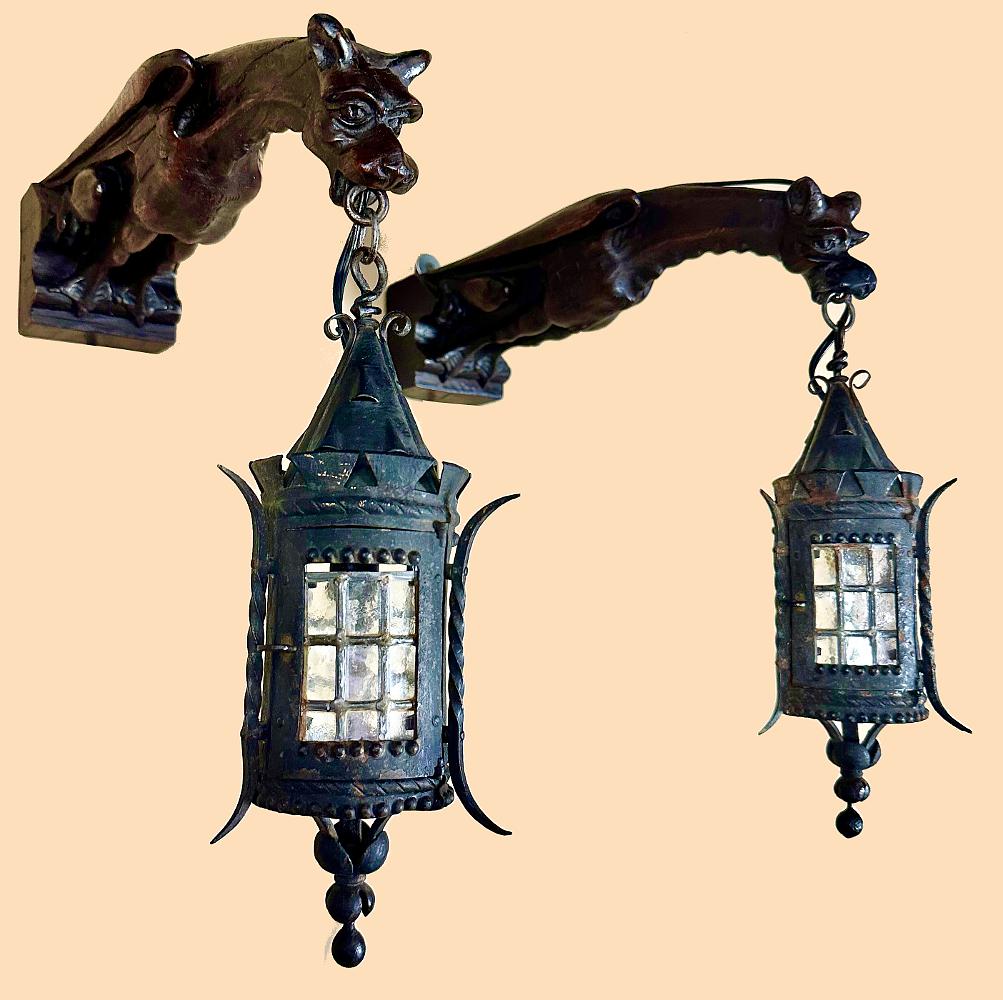 gargoyle outdoor light