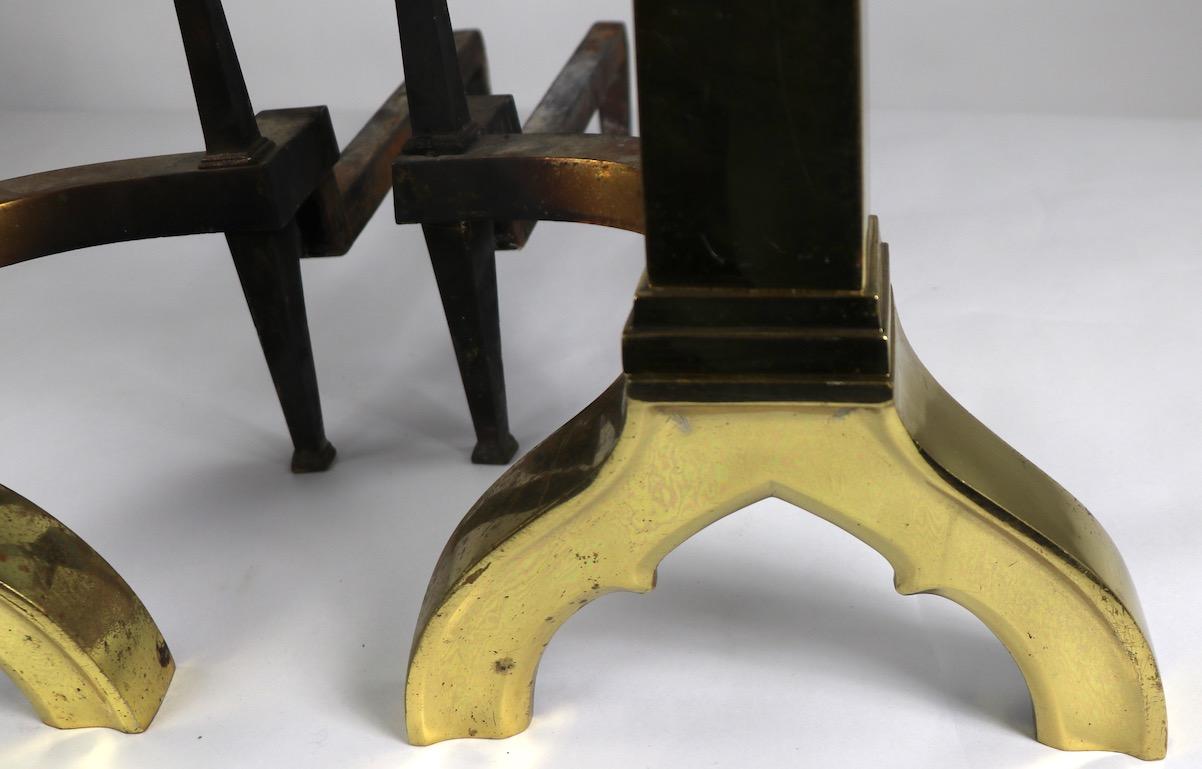 Pareja de morillos de latón del renacimiento gótico al estilo de Augustus Pugin siglo XIX en venta