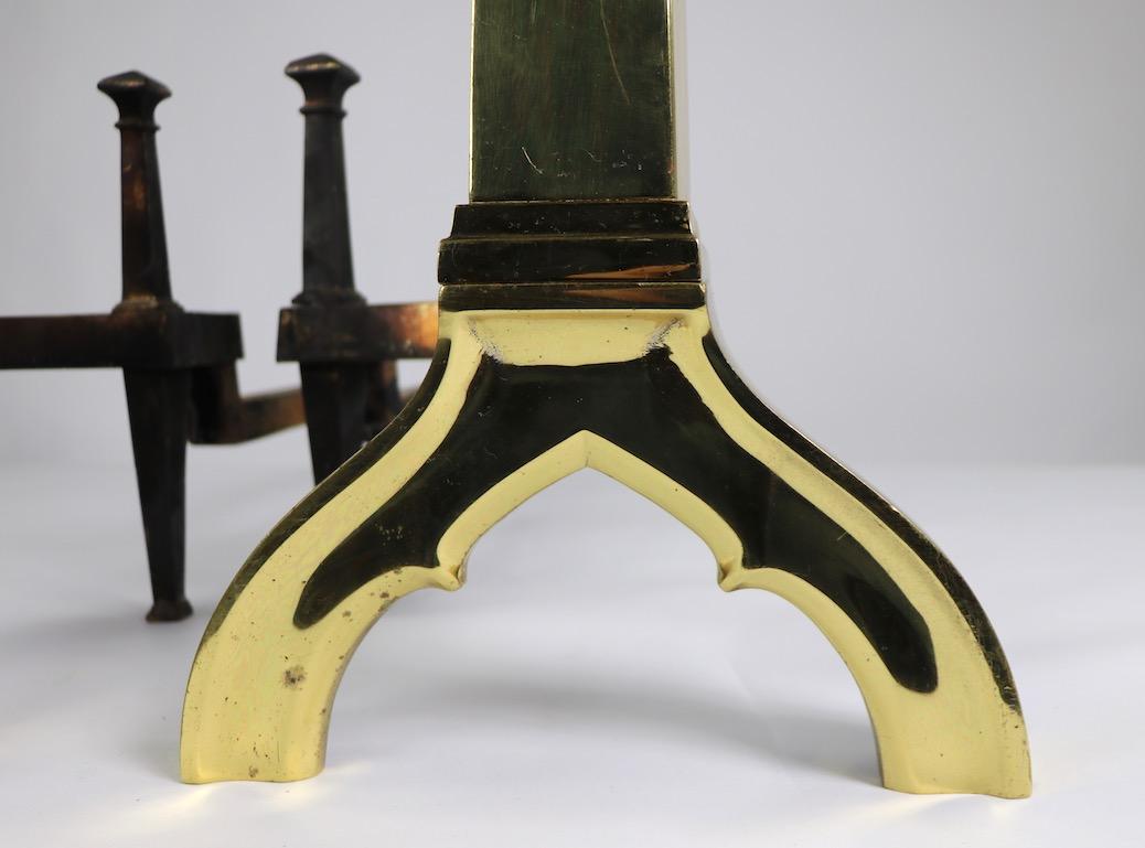 Pareja de morillos de latón del renacimiento gótico al estilo de Augustus Pugin Latón en venta