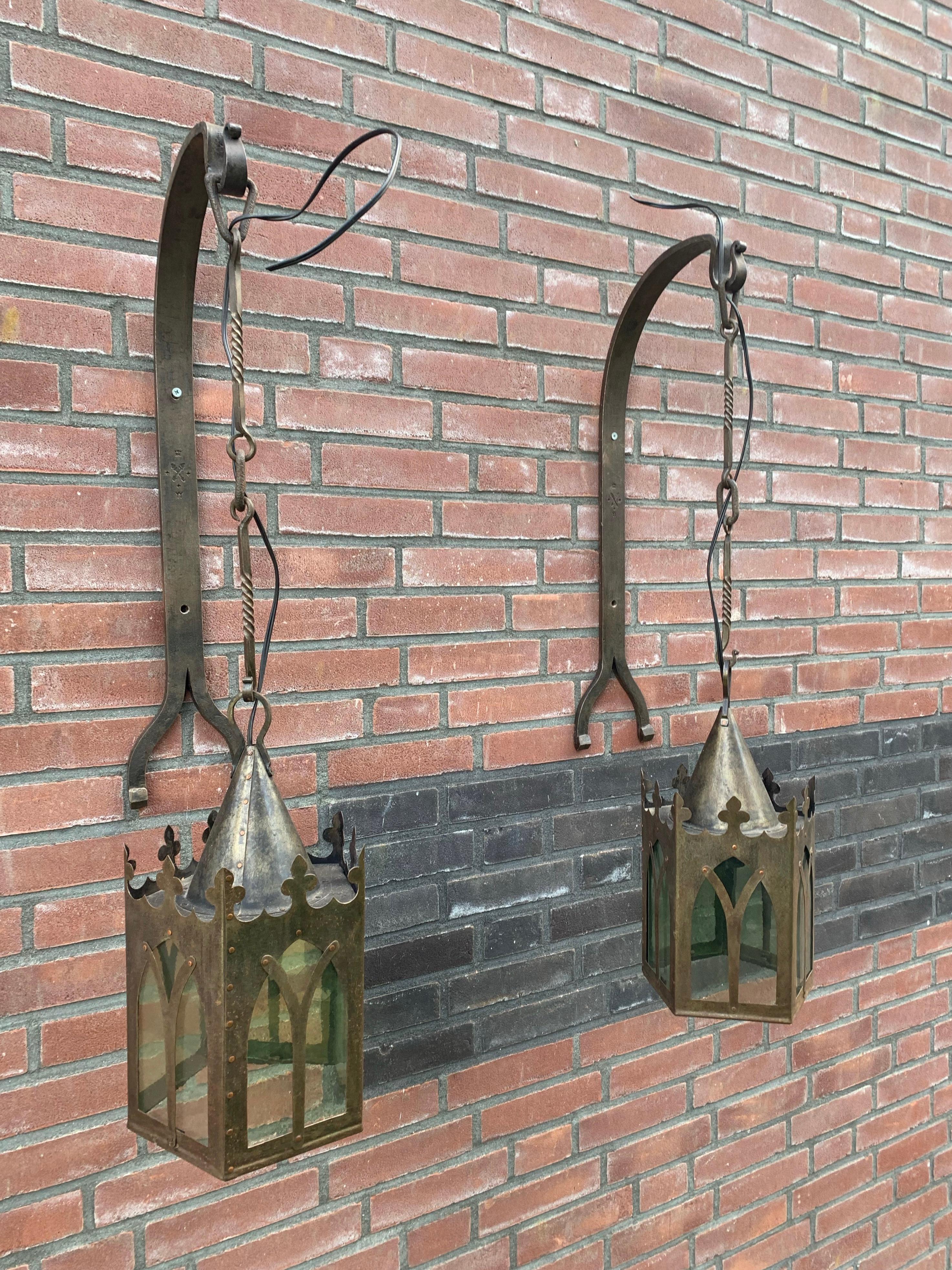 Pair Gothic Revival Medieval Style, Wrought Iron & Cathedral Glass Wall Lanterns In Good Condition For Sale In Lisse, NL