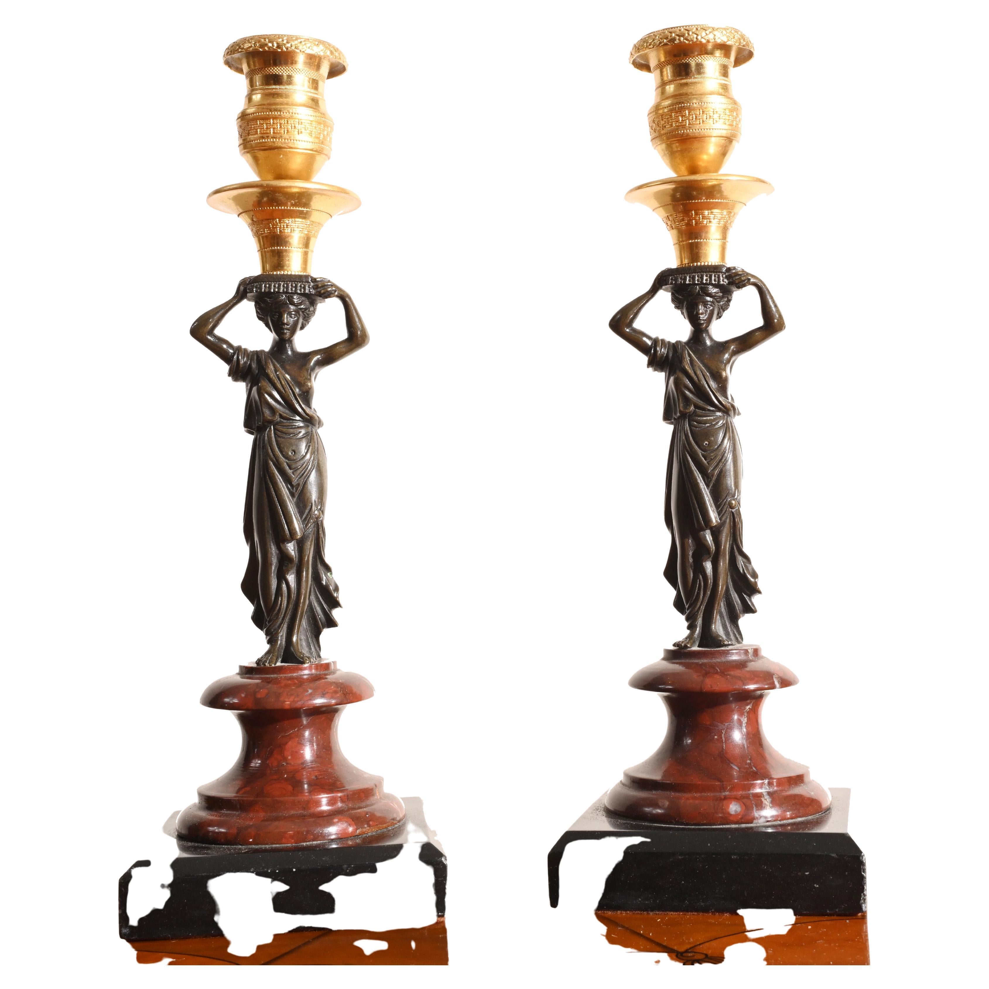 Paire de candélabres Grand Tour jeune fille en marbre et bronze 1840 en vente