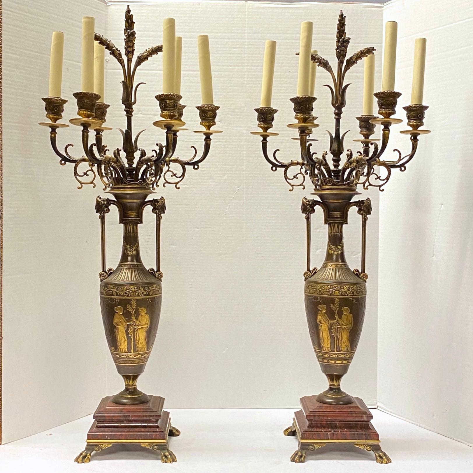 Néo-grec Paire de candélabres en bronze de F. Barbediene, de style néo-grec en vente