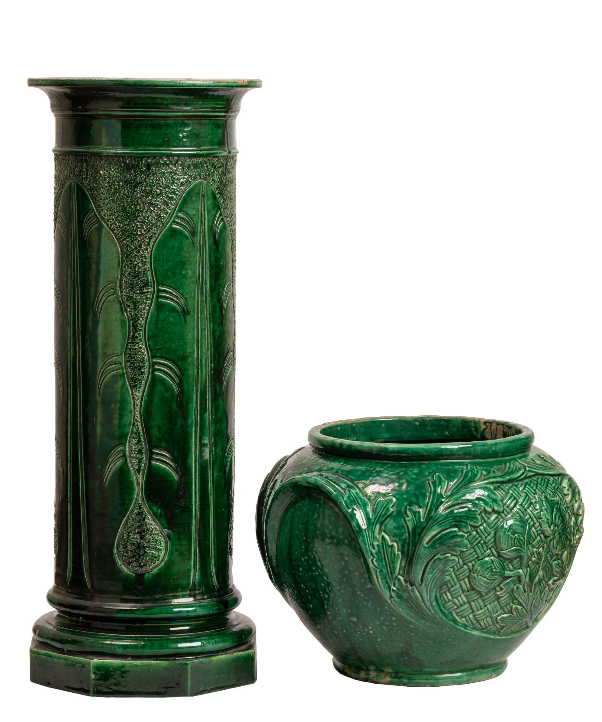 Pair Green Glazed Majolica Ceramic Jardinières with Pedestals, Indoor or Outdoor 4